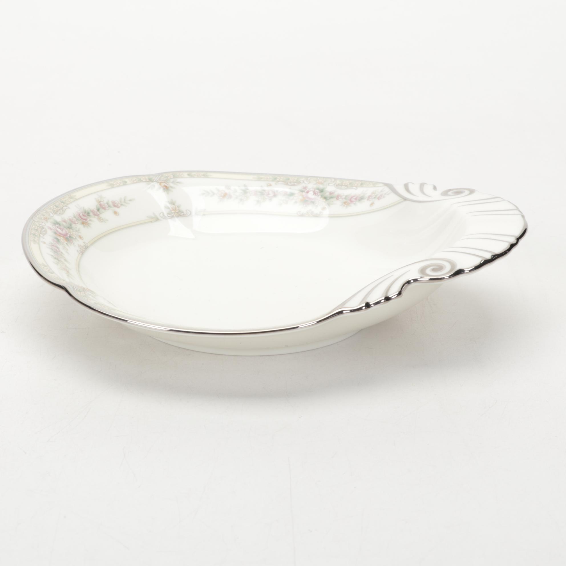 Eight Noritake "Shenendoah" Shell Shaped Dishes, Late 20th to 21st Century