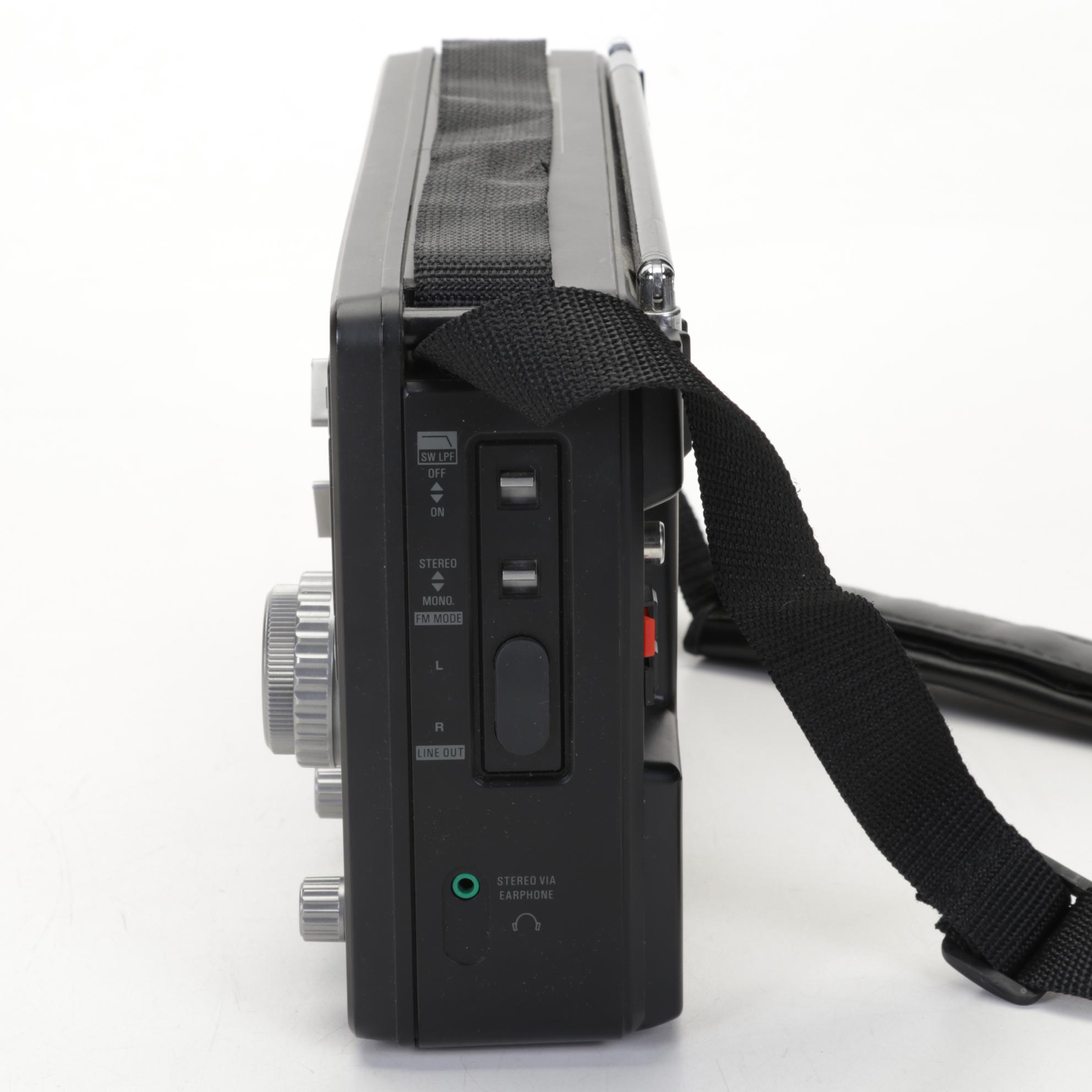 Grundig Model S350DL Portable Short Wave Radio Receiver