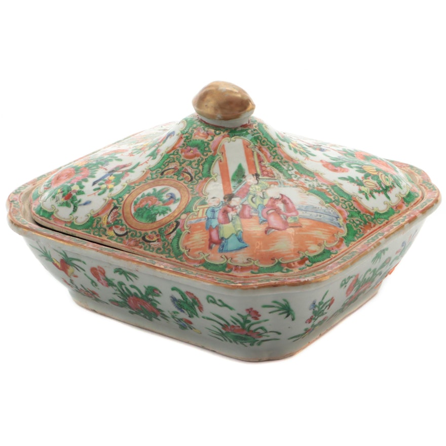 Chinese Porcelain Rose Medallion Porcelain Covered Dish, 19th Century