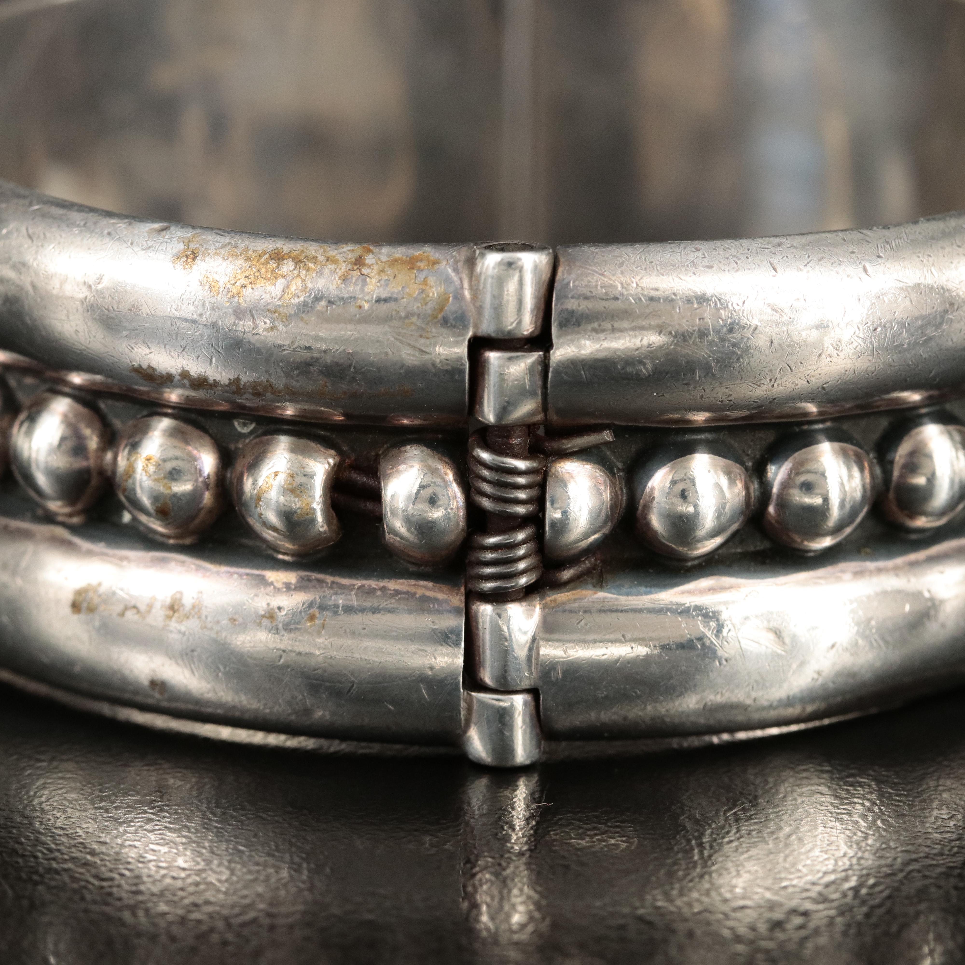Mexican Modernist Sterling Wide Bead Clamper