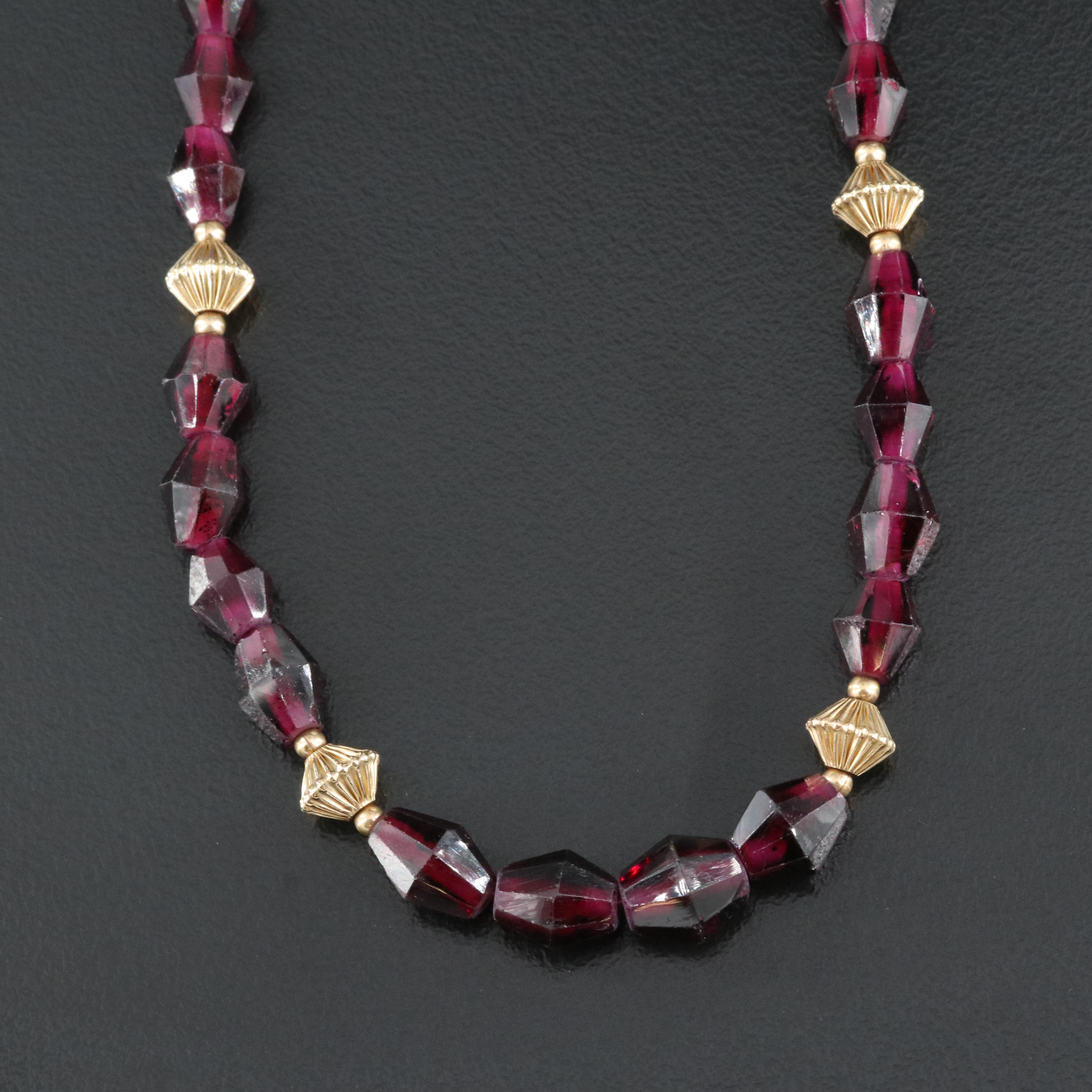 Graduated Rhodolite Garnet Necklace