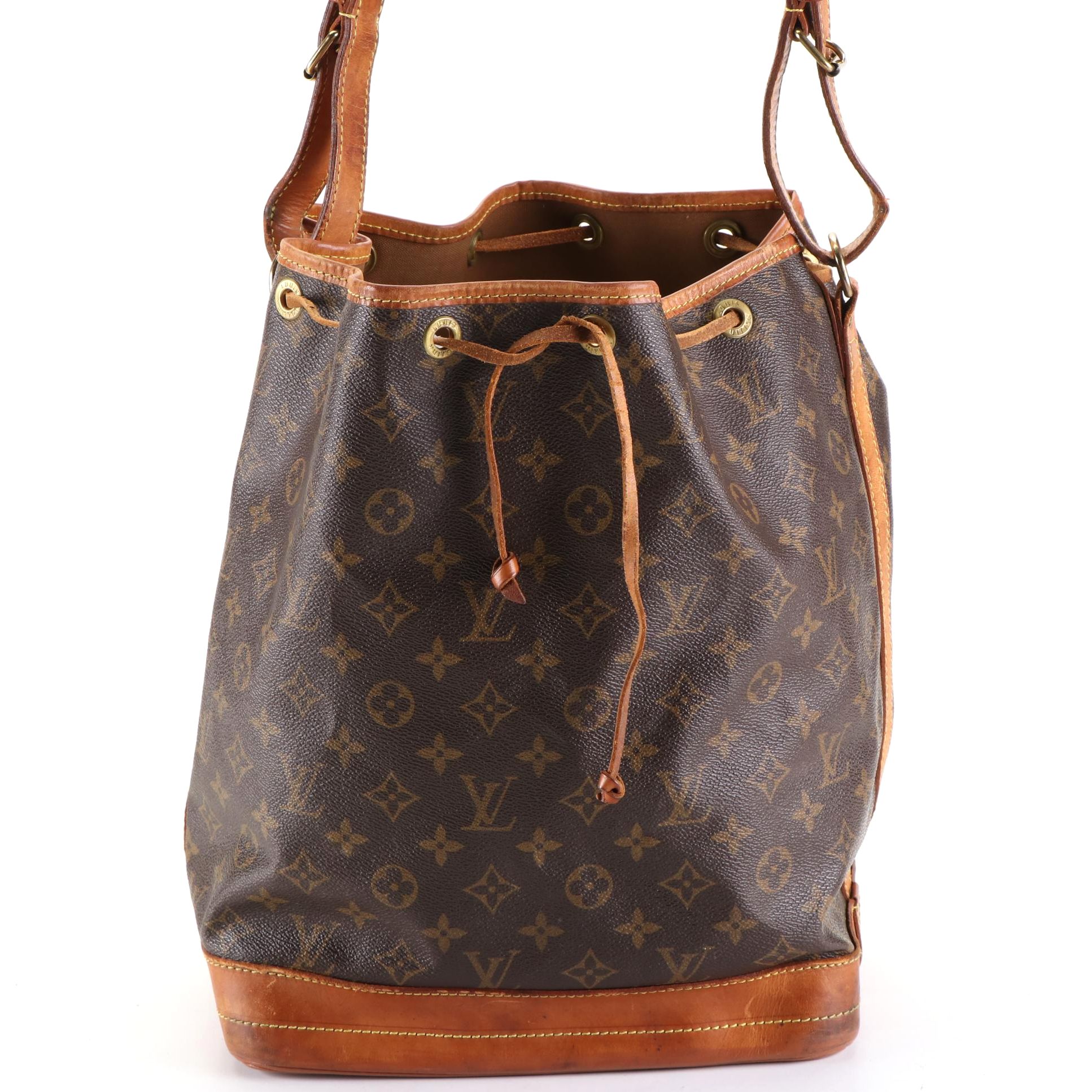 Louis Vuitton Noé Drawstring Bucket Bag in Monogram Canvas and Vachetta Leather