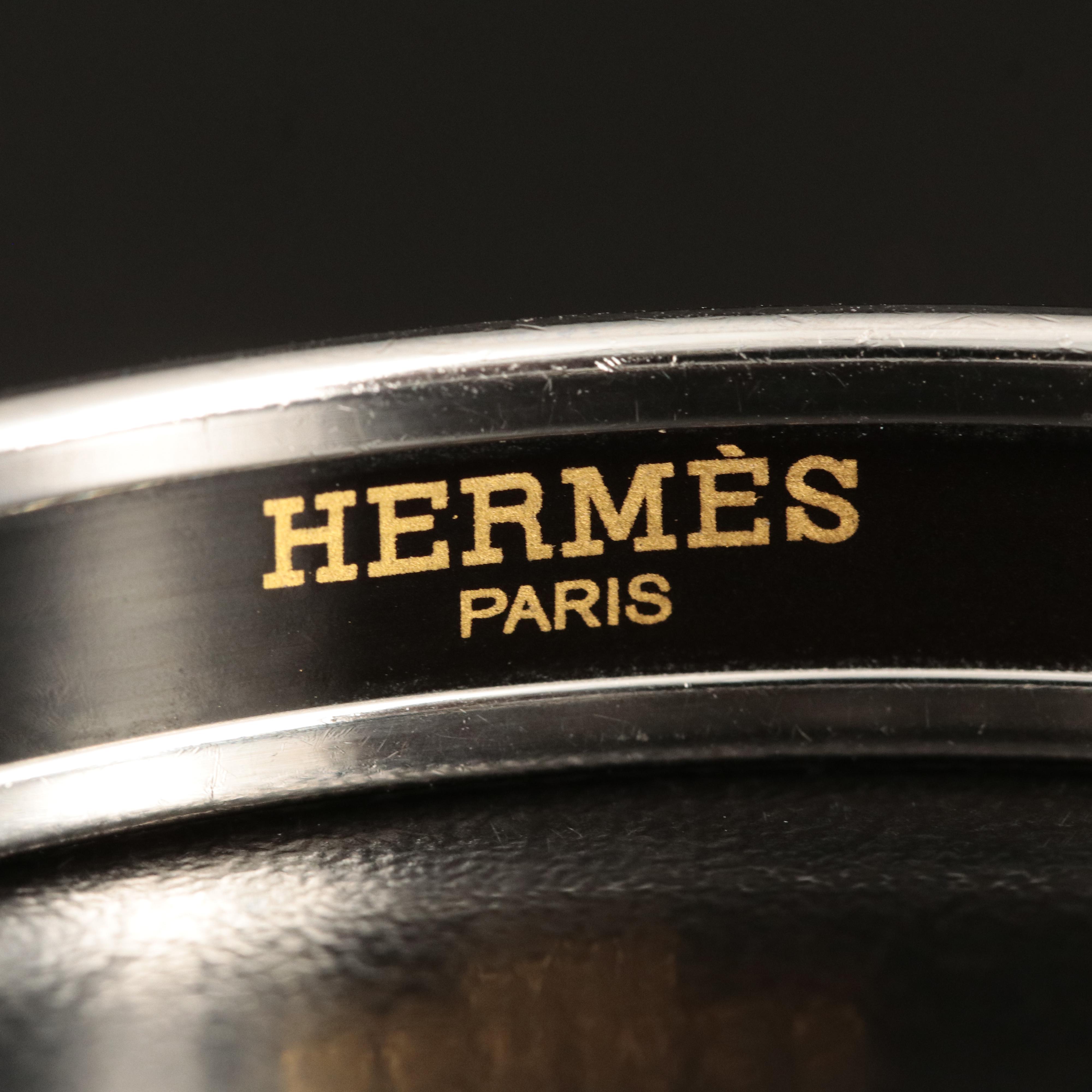 Hermès "Calèche" Narrow Enamel Bangle