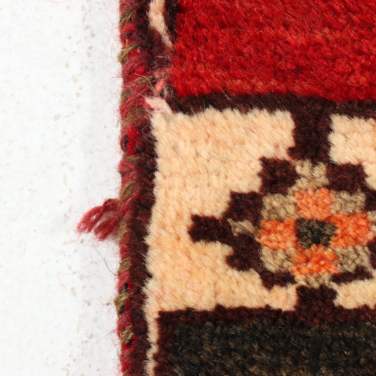 4'4 x 9'4 Hand-Knotted Persian Abadeh Long Rug