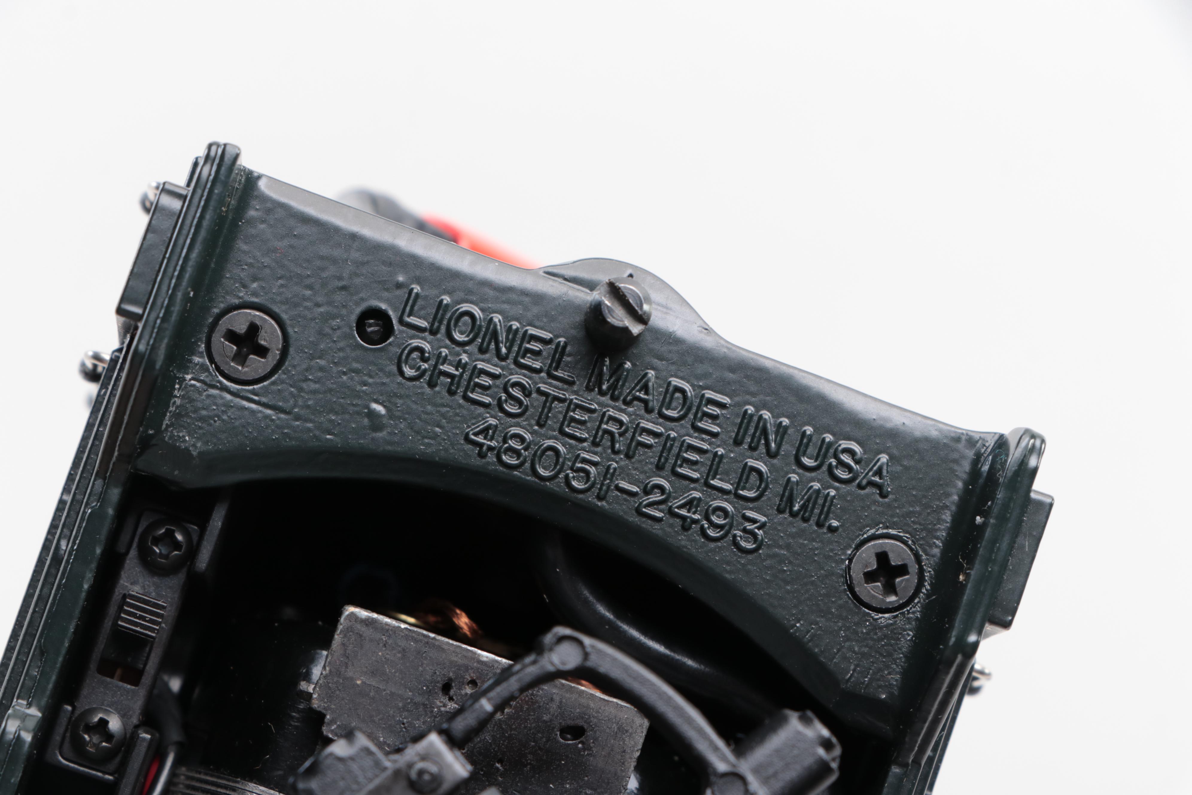 Lionel Trains Pennsylvania 238E K-4 Torpedo Steam Locomotive with Car