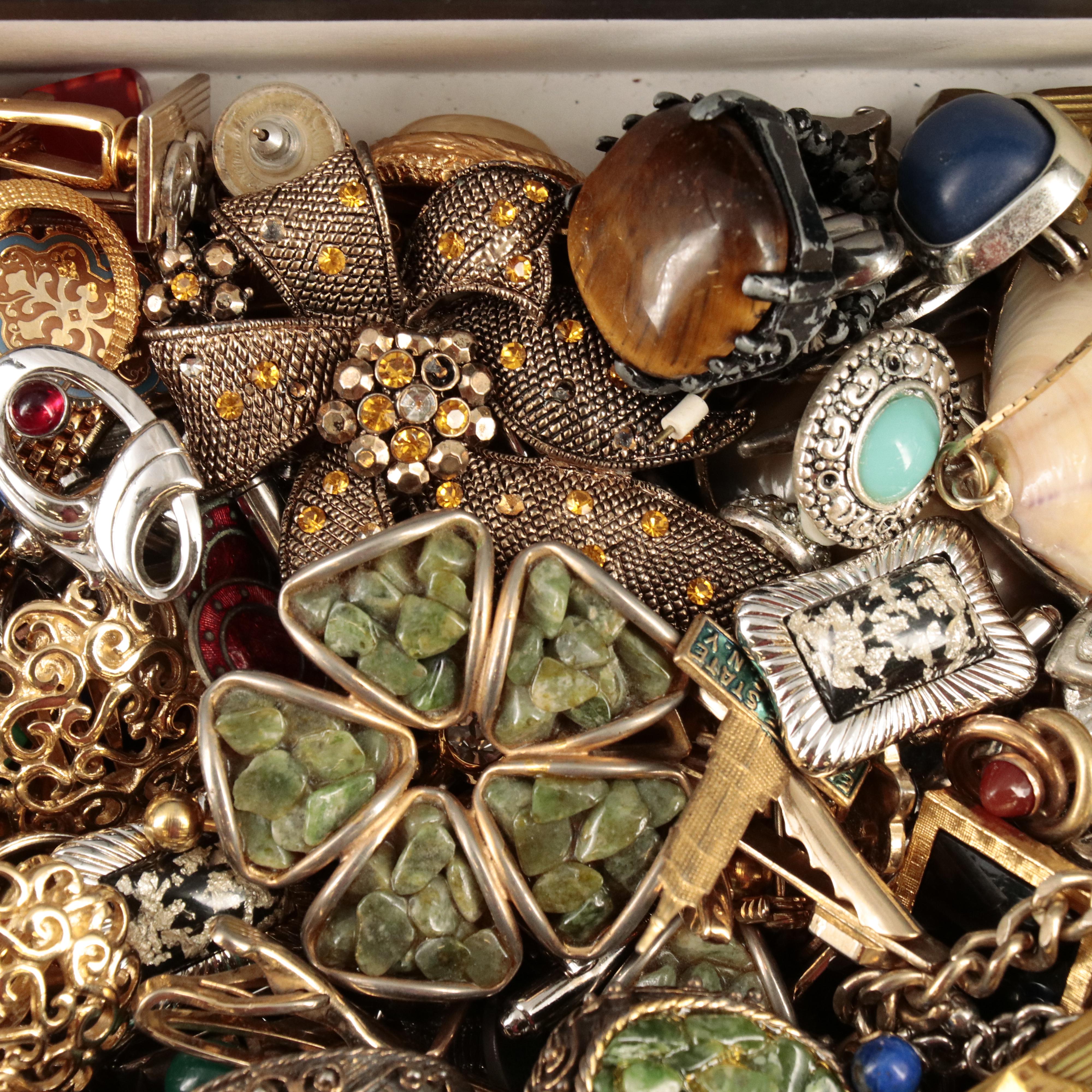Uncommon Discoveries: Jewelry Collection