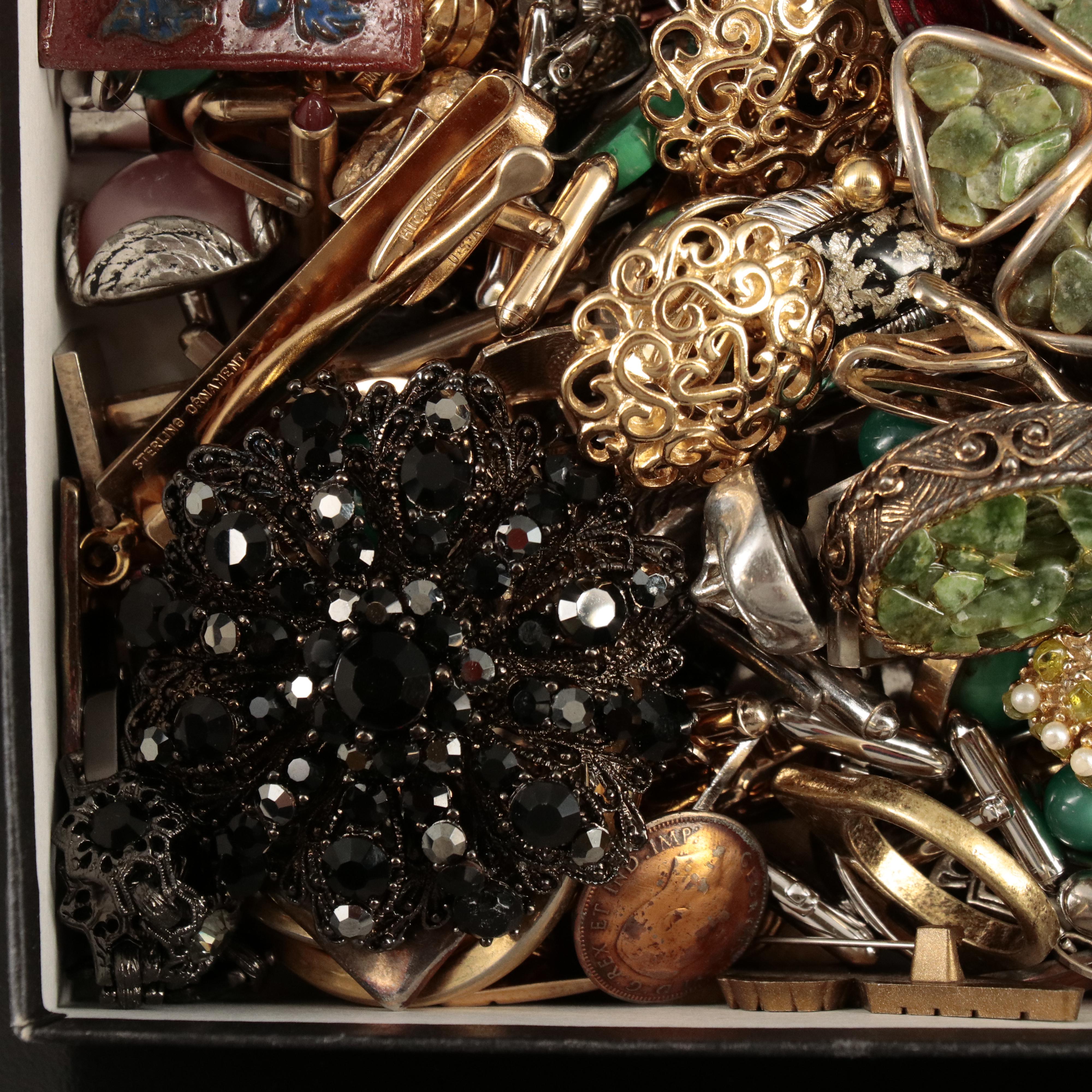 Uncommon Discoveries: Jewelry Collection