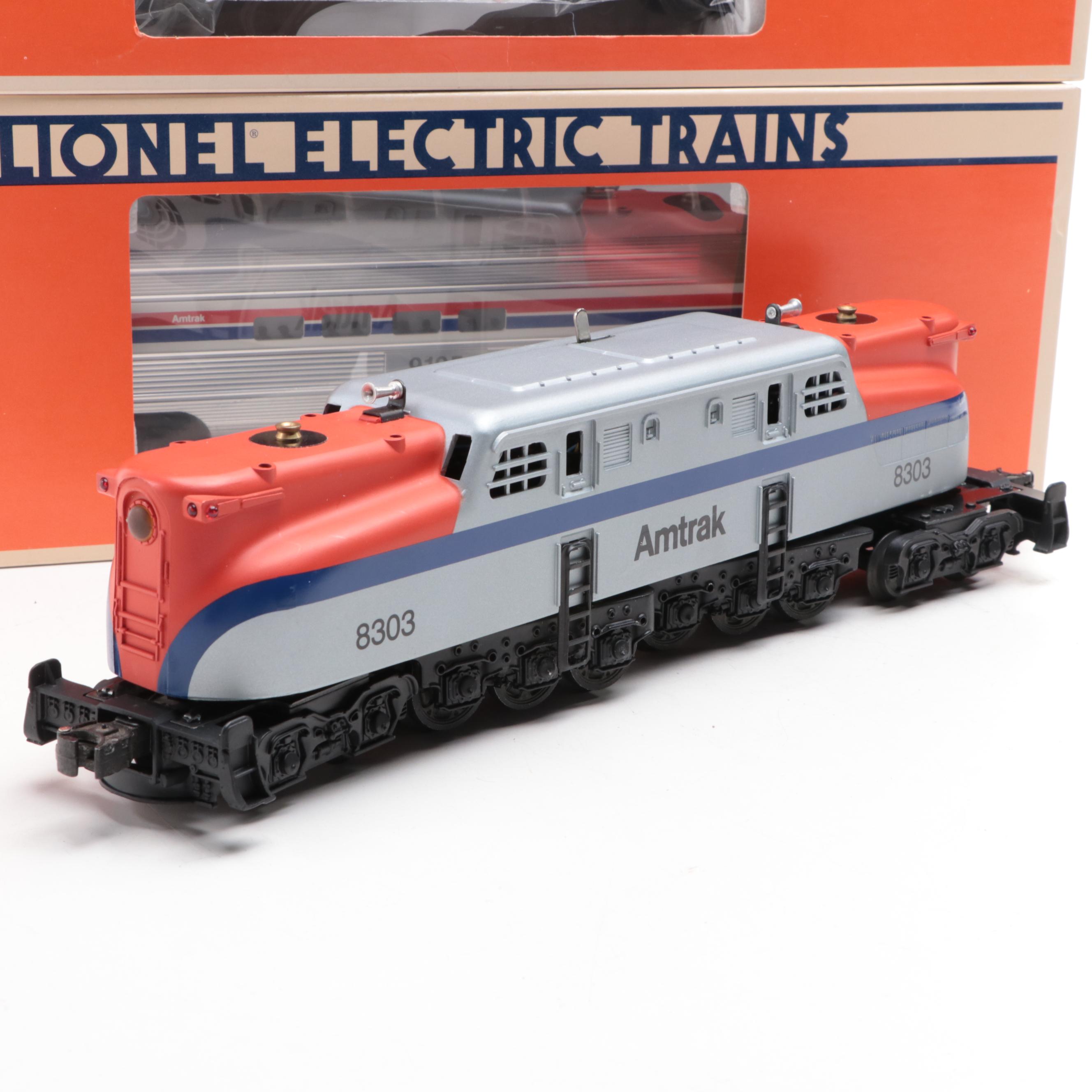 Lionel Amtrak Locomotive with Observation and Full Vista Dome Car
