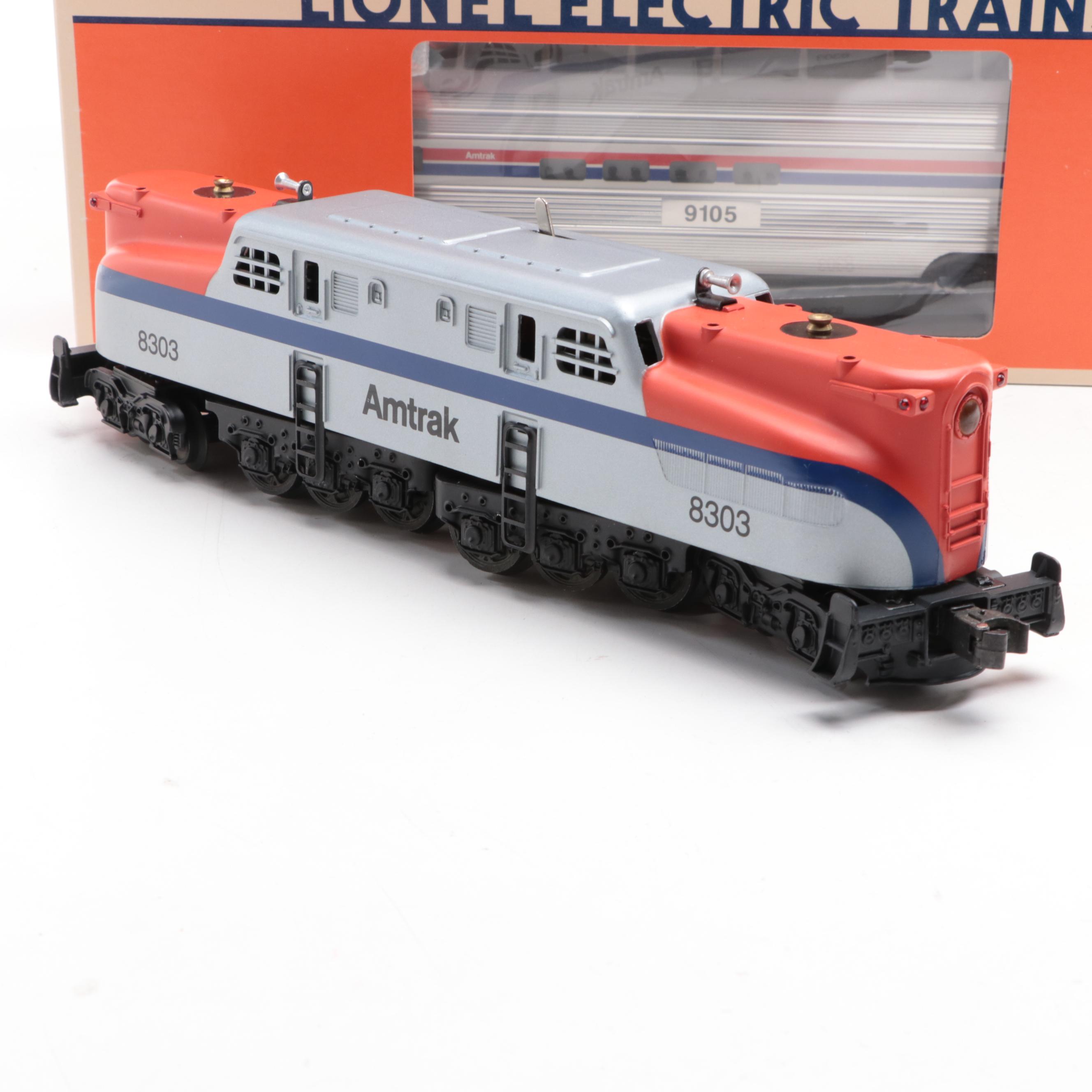 Lionel Amtrak Locomotive with Observation and Full Vista Dome Car