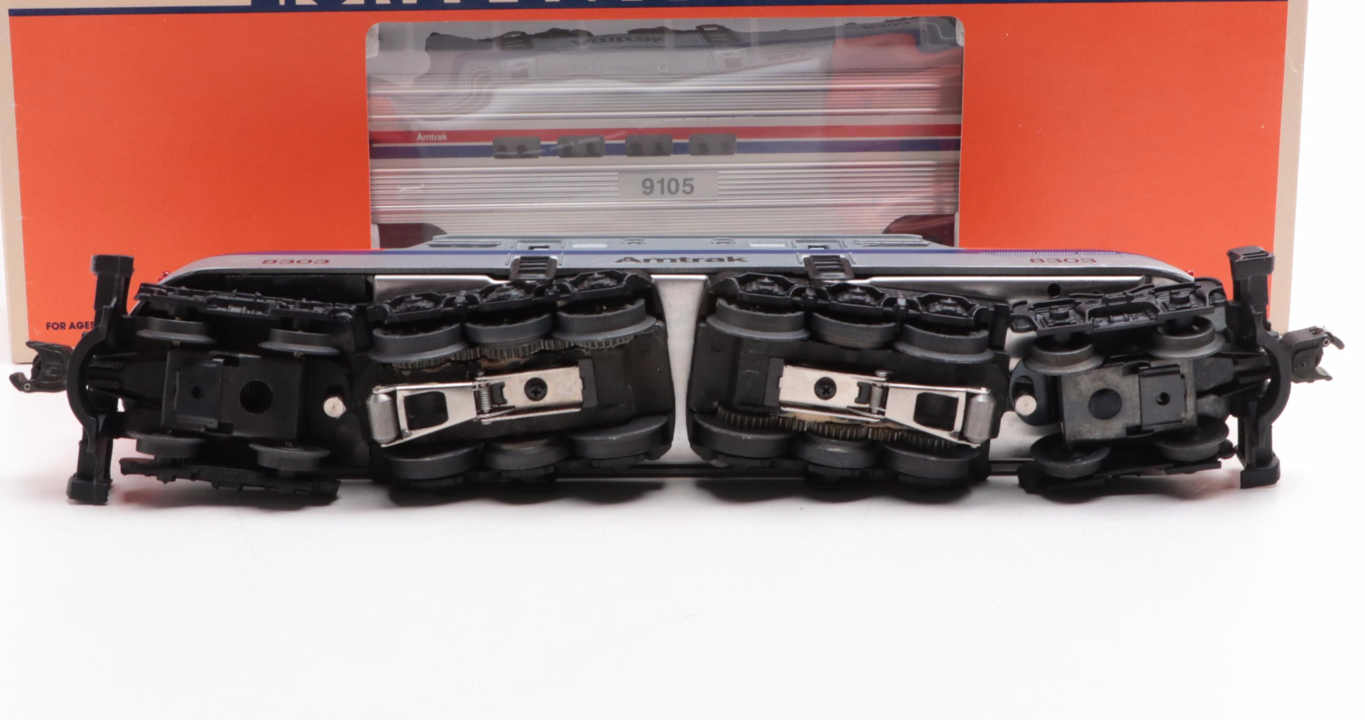 Lionel Amtrak Locomotive with Observation and Full Vista Dome Car