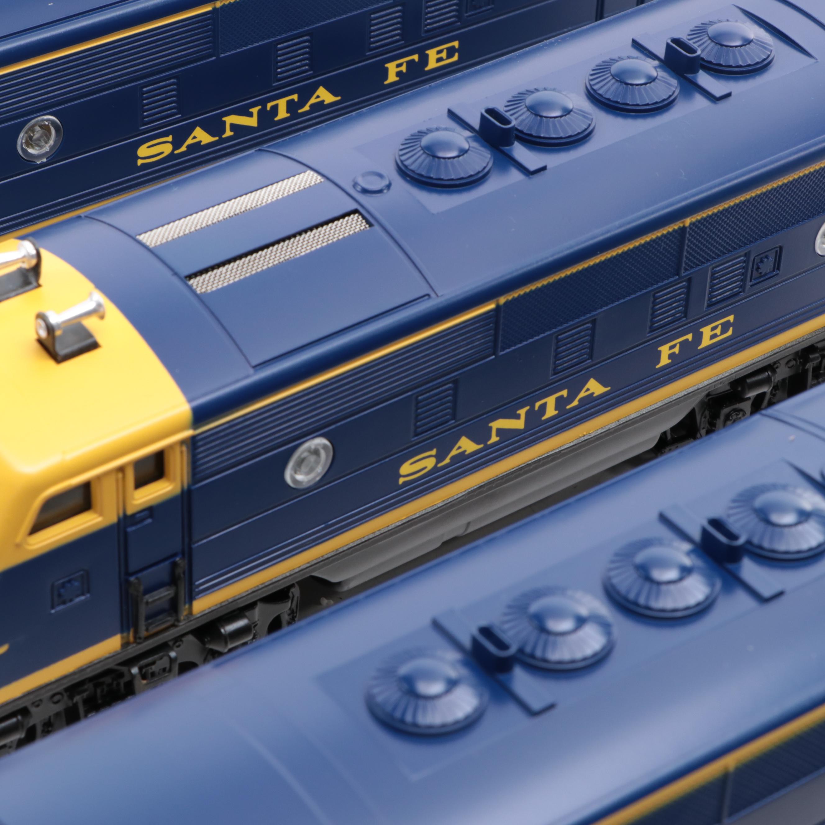 Lionel Trains Santa Fe F3 6-18117 Diesel Locomotives with Passenger Cars