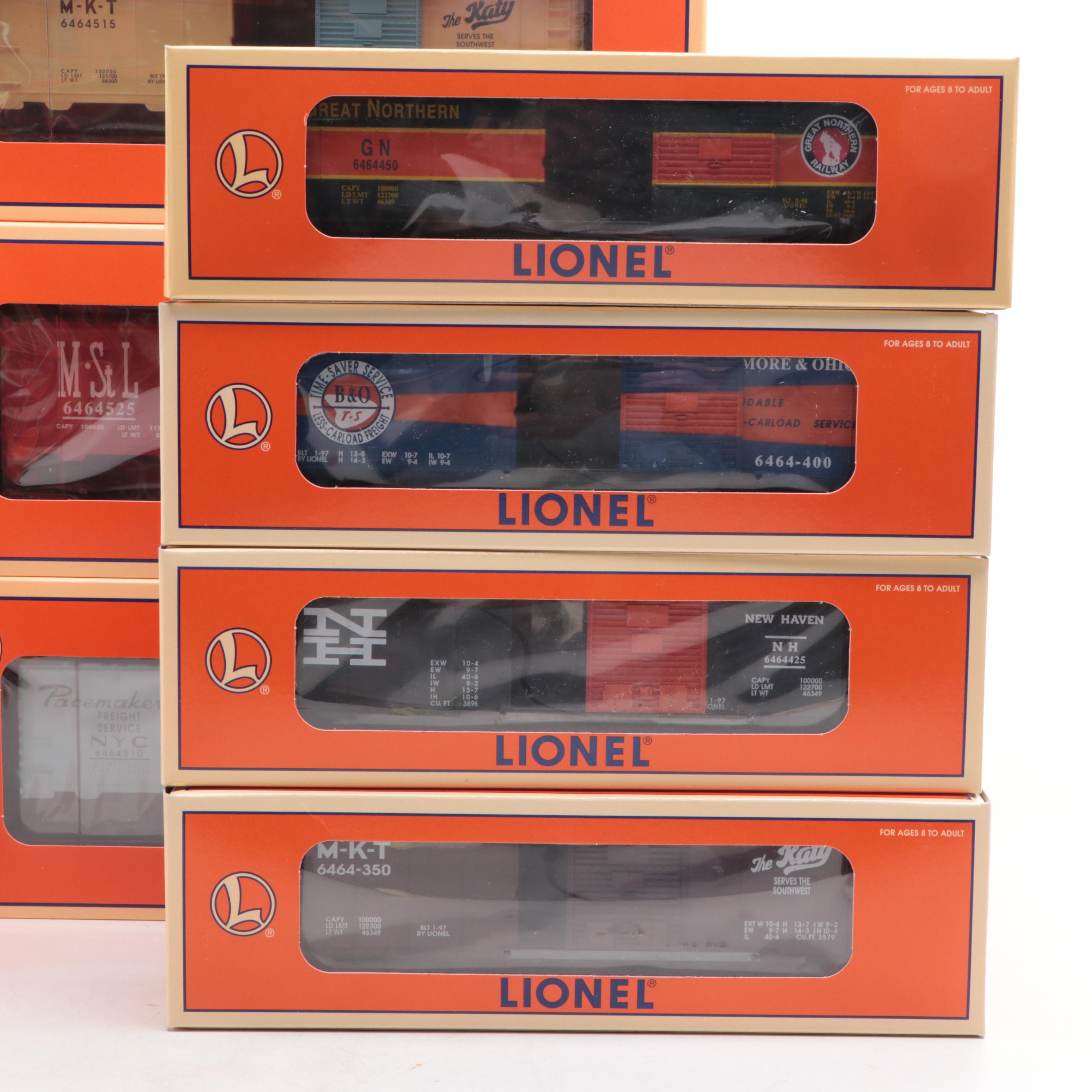 Lionel Norfolk & Western "J" Locomotive and Tender with Cars