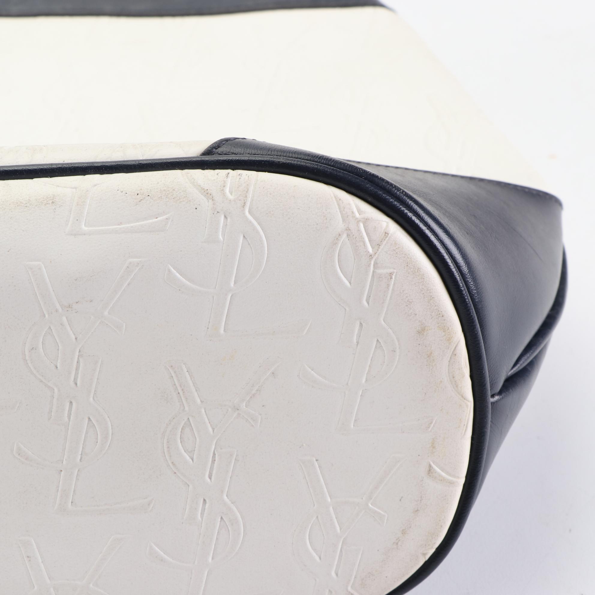 Yves Saint Laurent Shoulder Bag in Monogram Leather