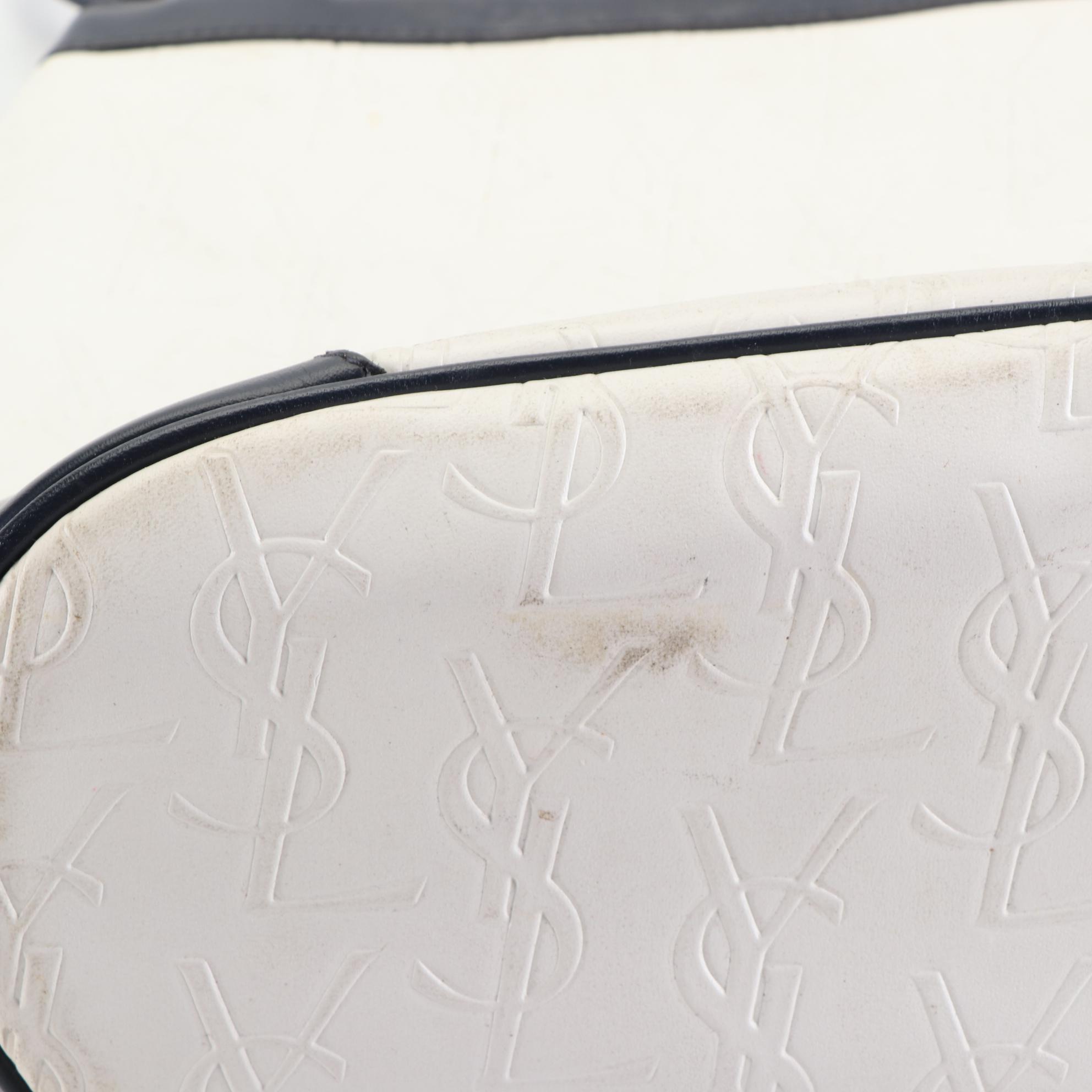 Yves Saint Laurent Shoulder Bag in Monogram Leather