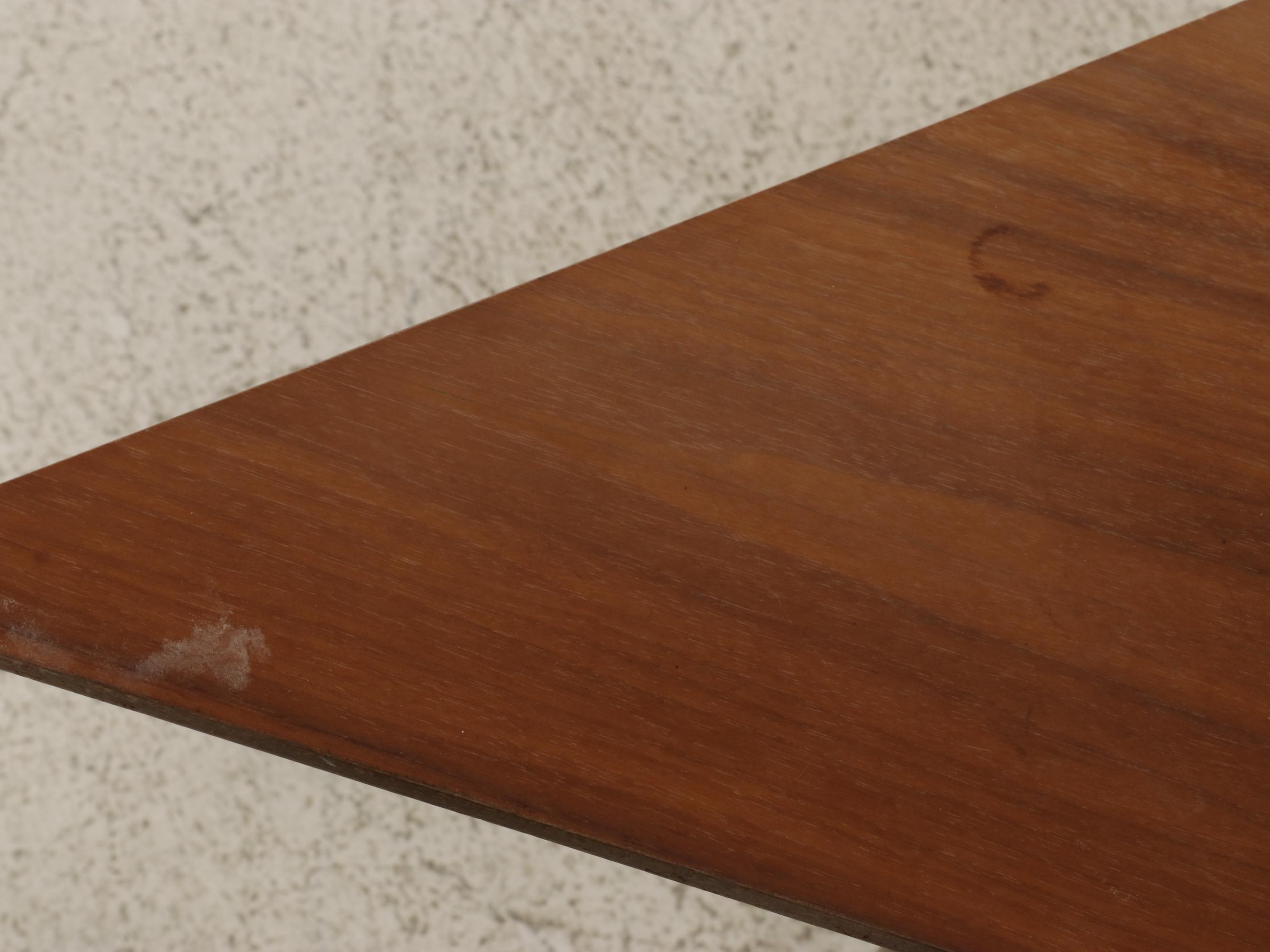 Modern Triangular Wooden Table with Woven Back Side Chair