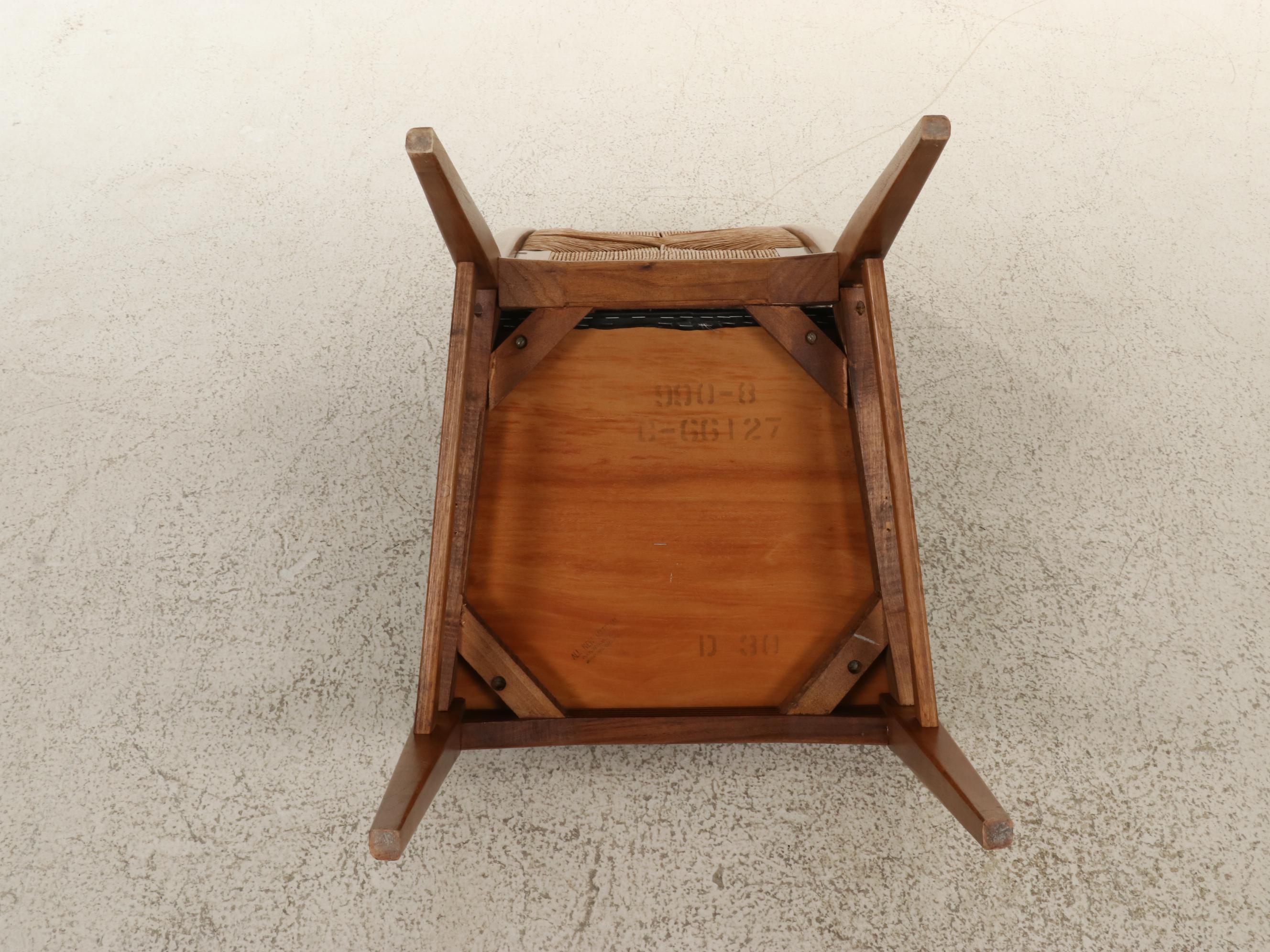 Modern Triangular Wooden Table with Woven Back Side Chair