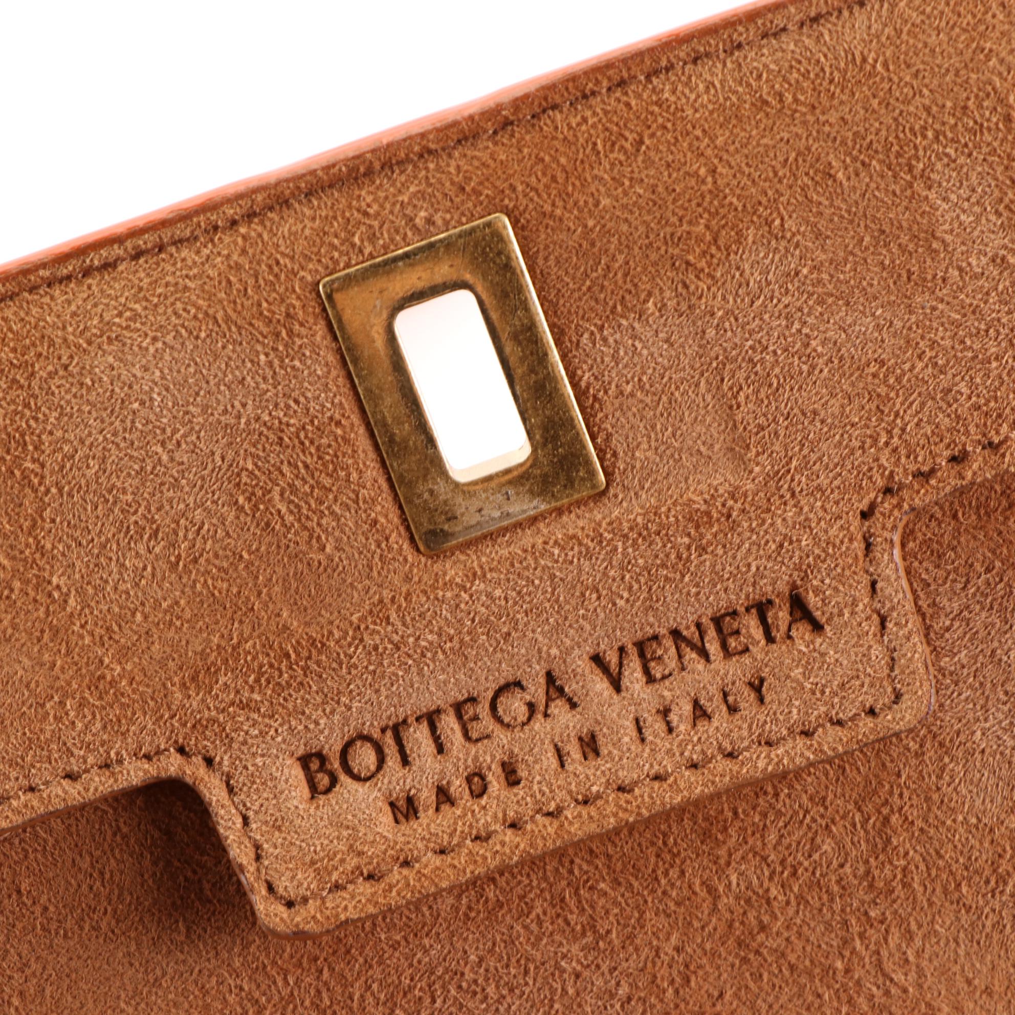 Bottega Veneta BV Angle Medium Bag in Textured Leather