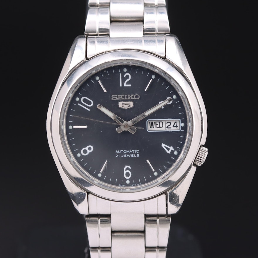 Seiko 5 DAy-Date Automatic Wristwatch