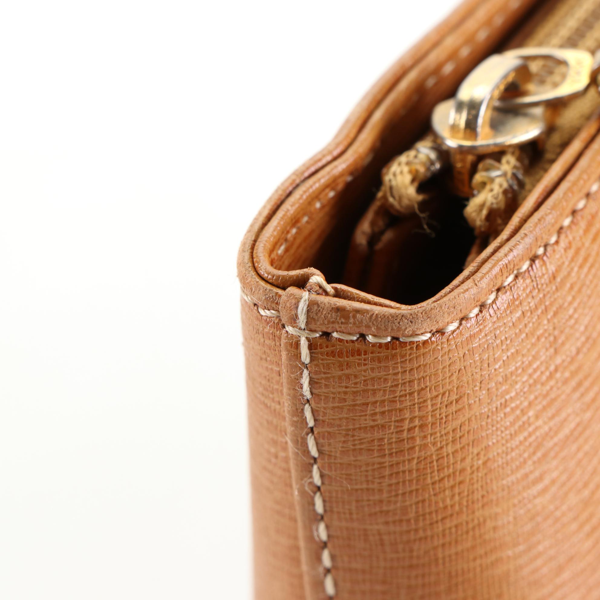 Burberry Bucket Tote Bag in Leather