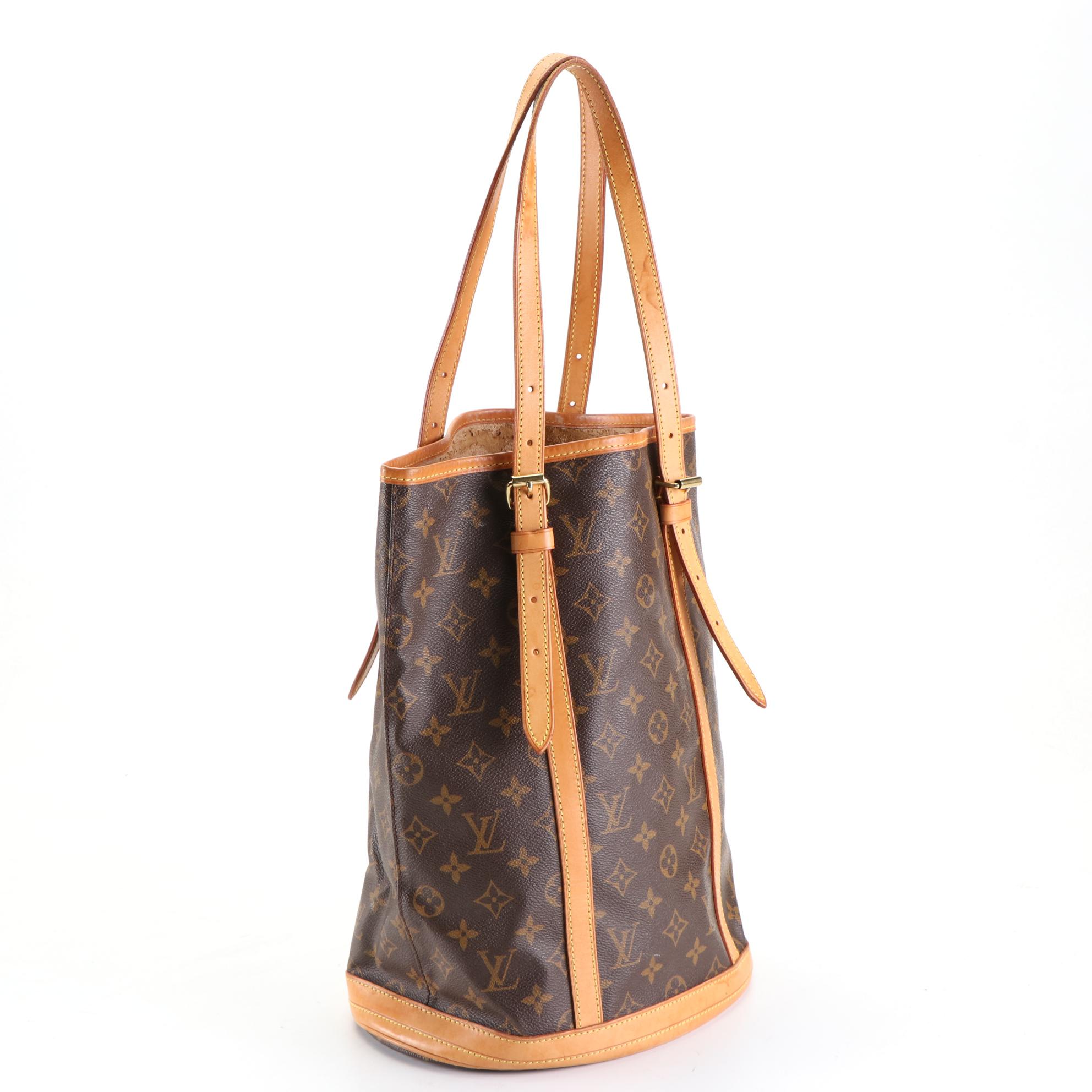 Louis Vuitton Bucket Bag GM in Monogram Canvas and Vachetta Leather
