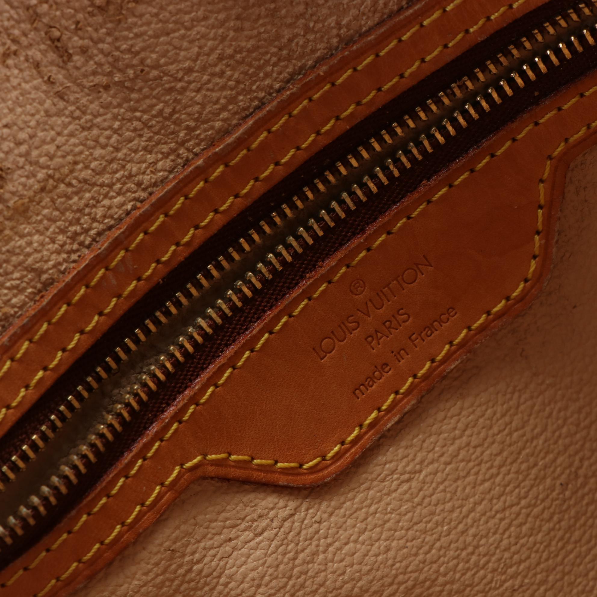 Louis Vuitton Bucket Bag GM in Monogram Canvas and Vachetta Leather