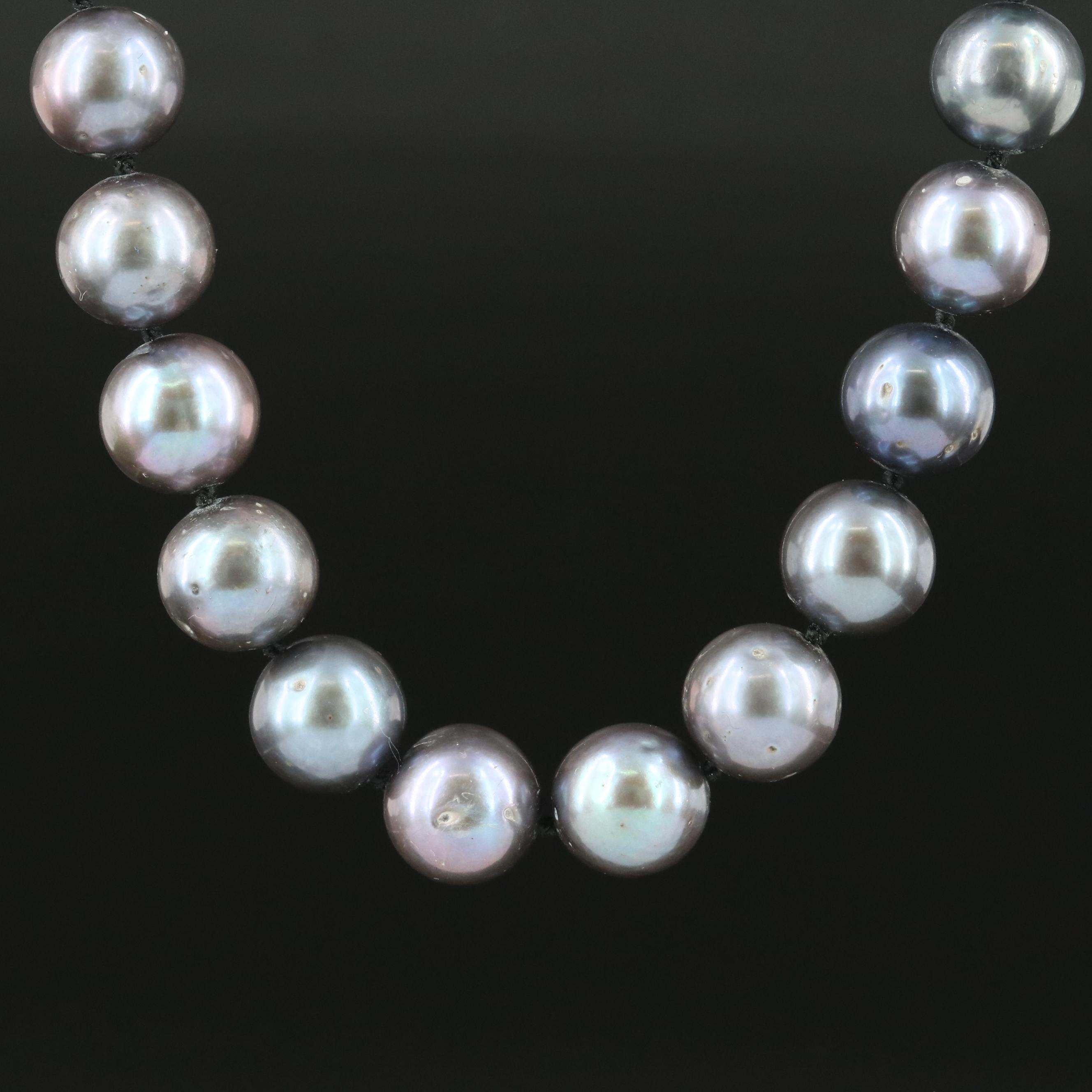 Graduated Pearl Necklace with 14K Clasp