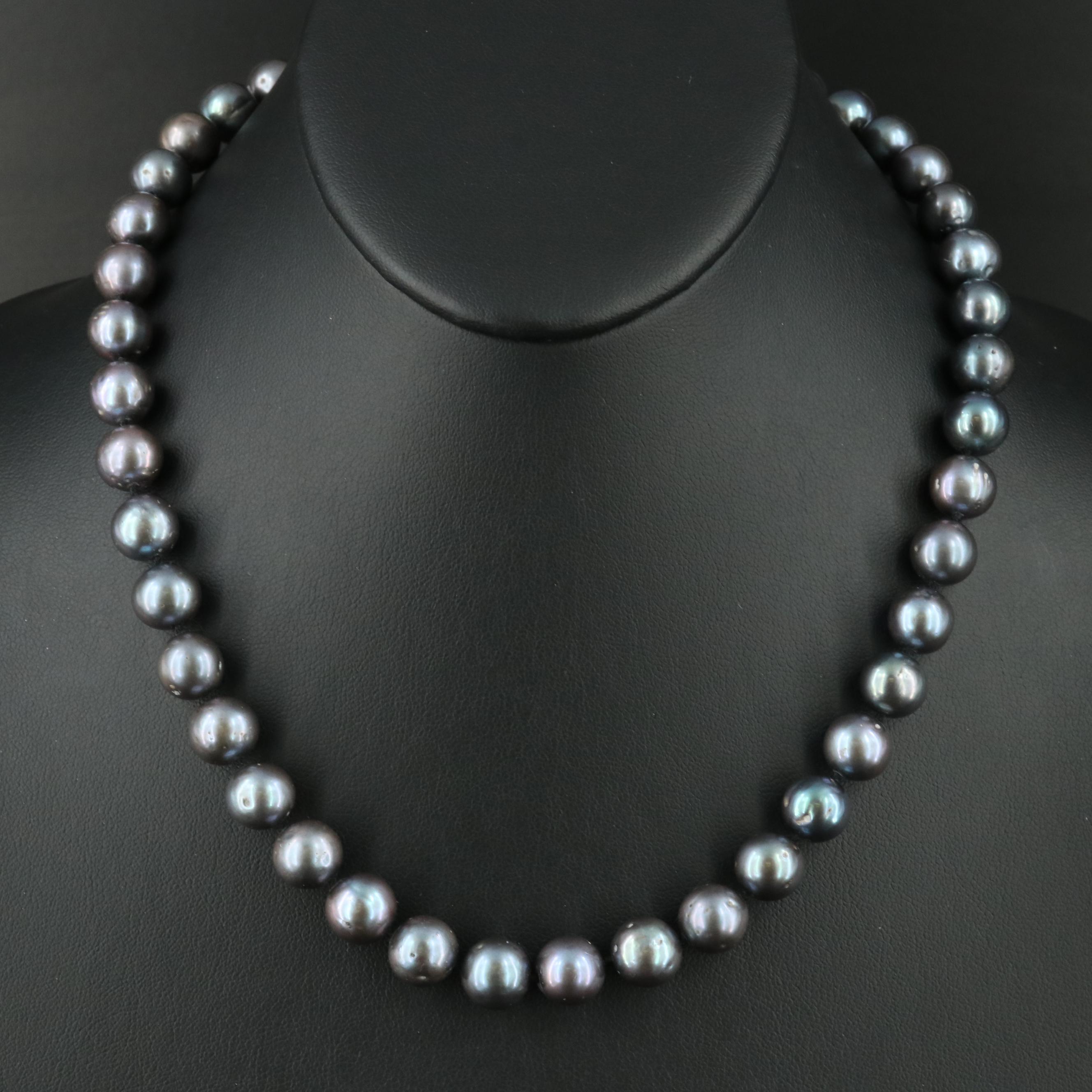 Graduated Pearl Necklace with 14K Clasp