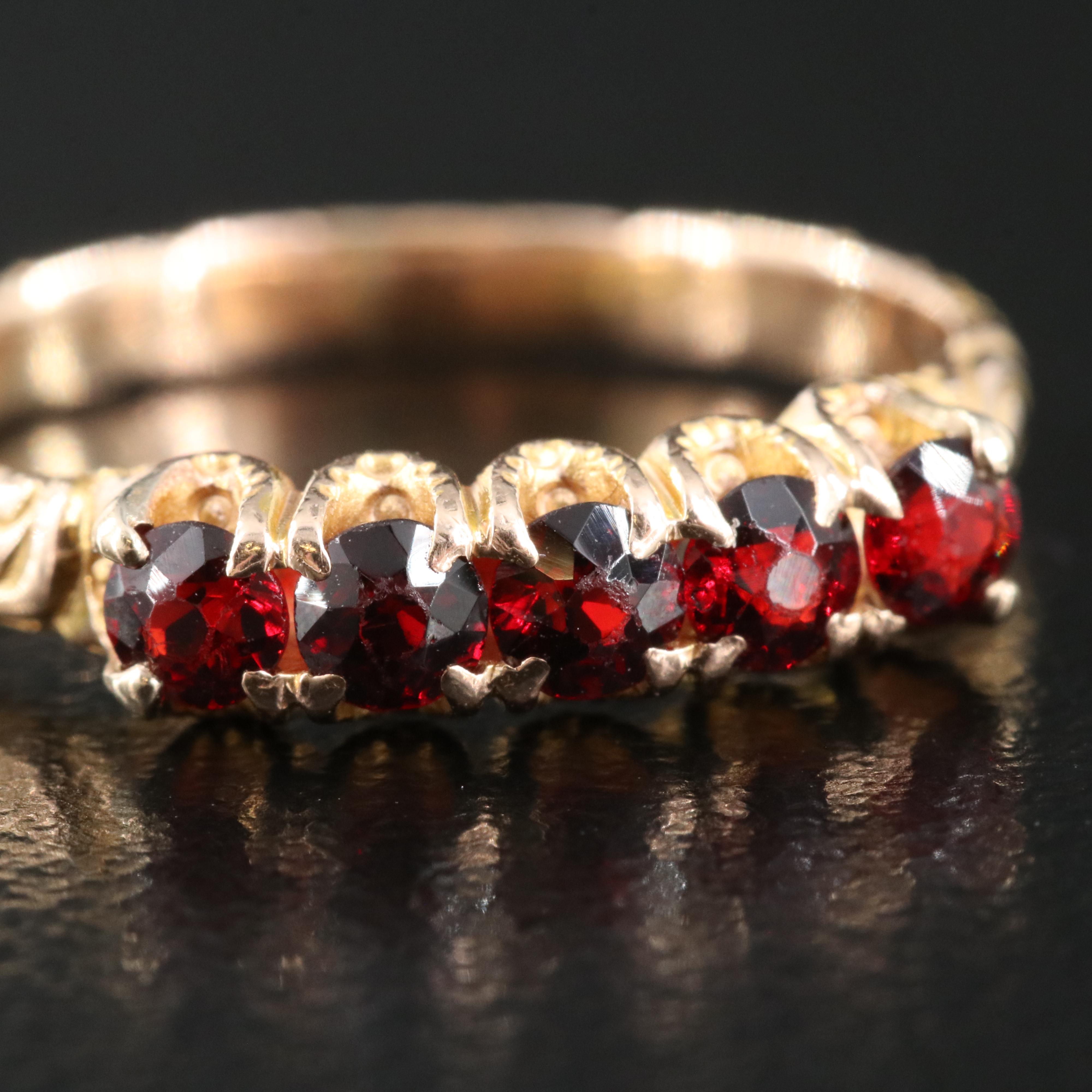 Vintage 14K Garnet Ring