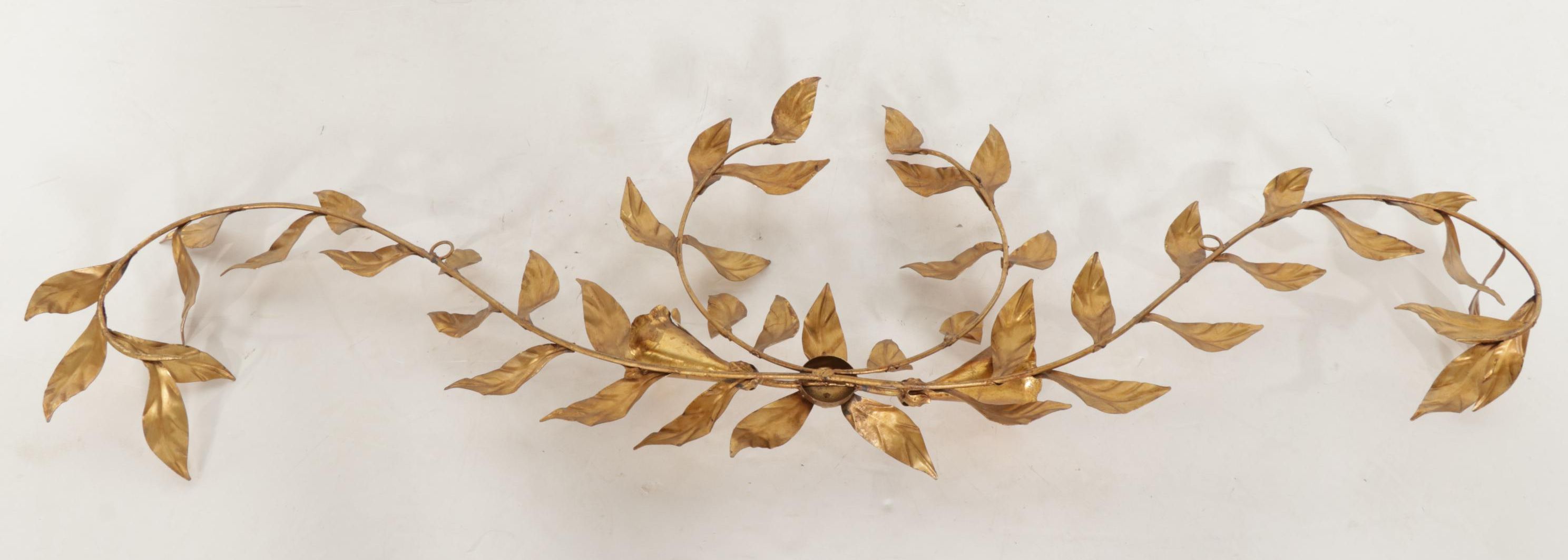 Gilt Metal Laurel Leaf Wall Décor