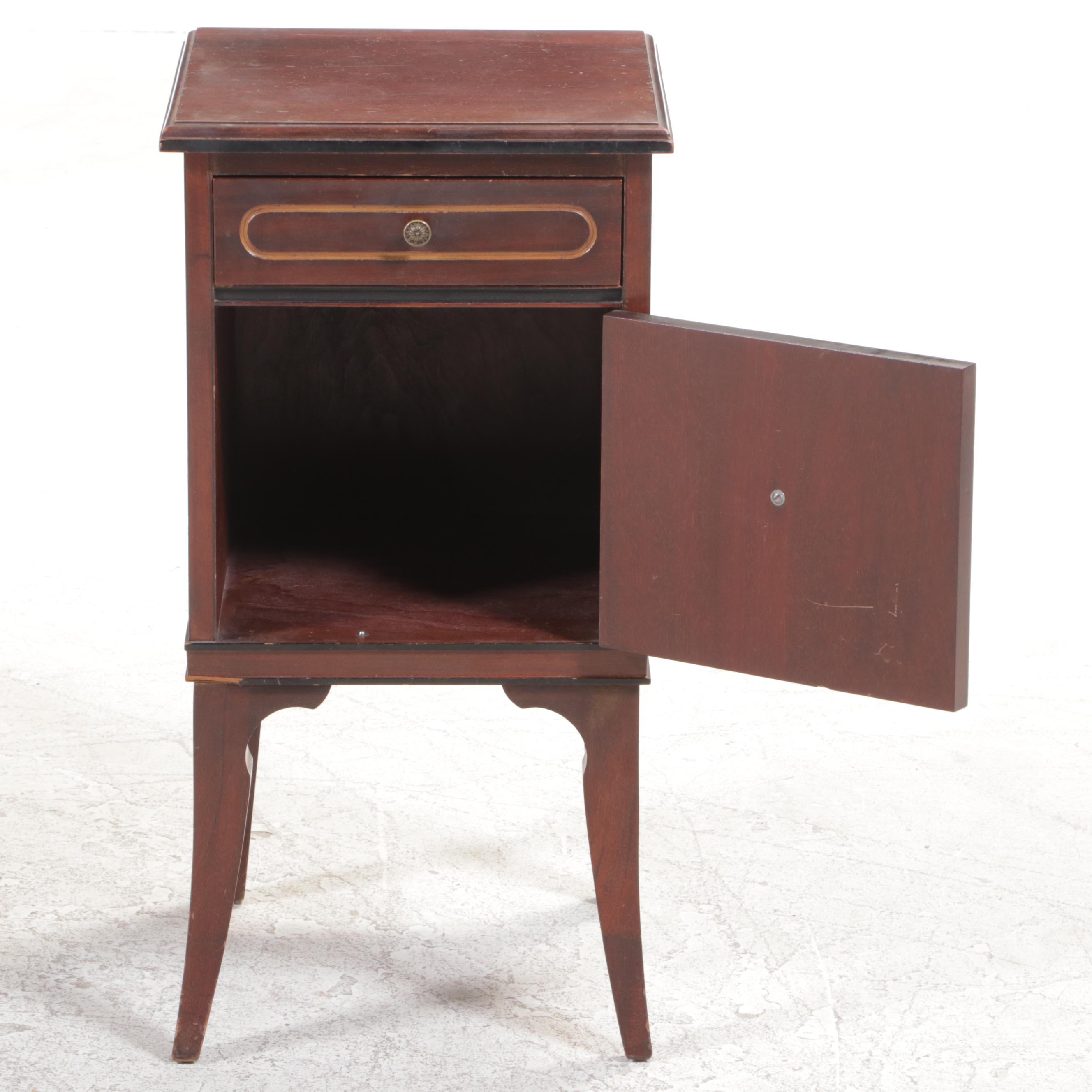 Neoclassical Style Mahogany Bedroom Suite, 1920s