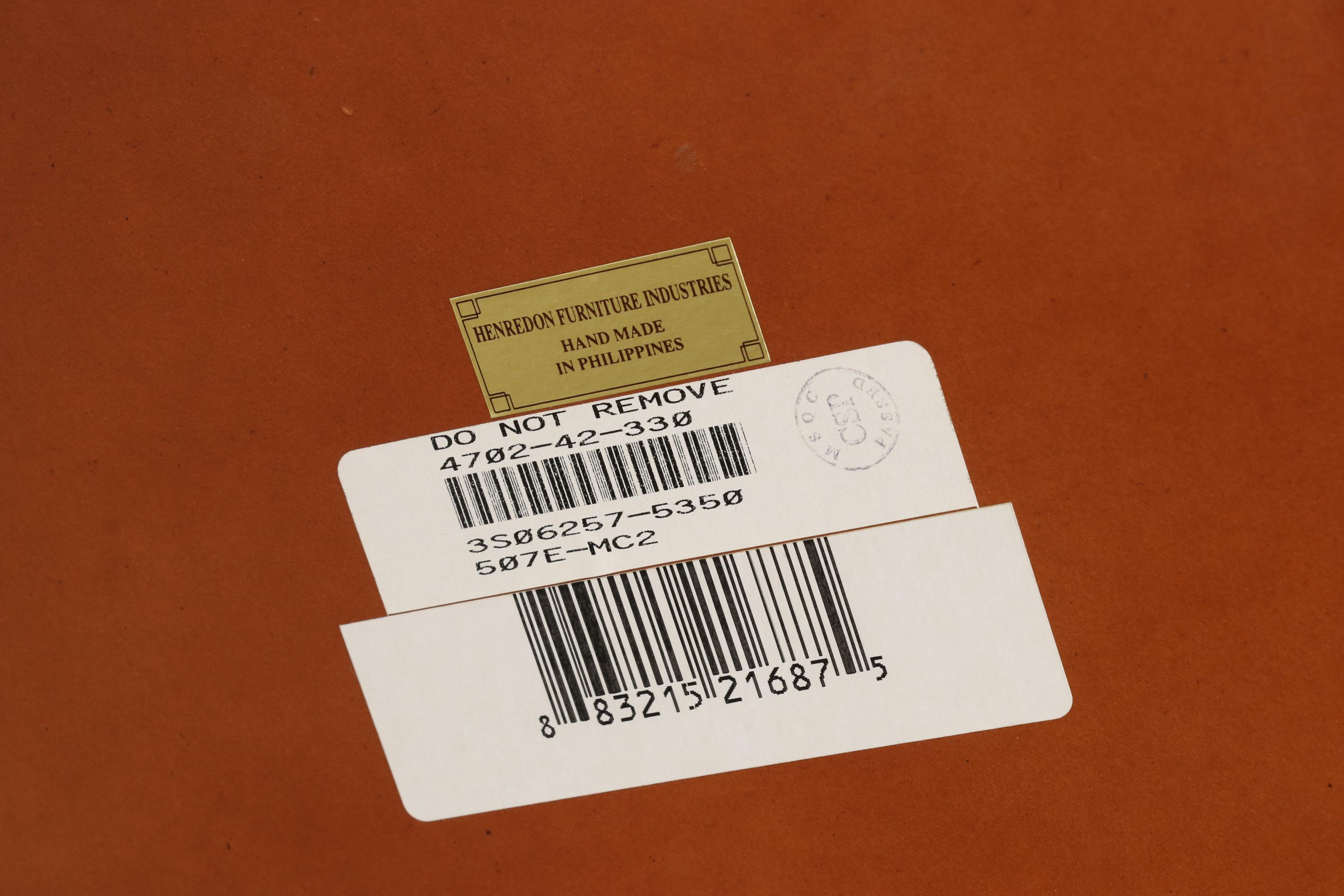 Henredon Biedermeier Style Mahogany-Veneered Octagonal Pedestal Table