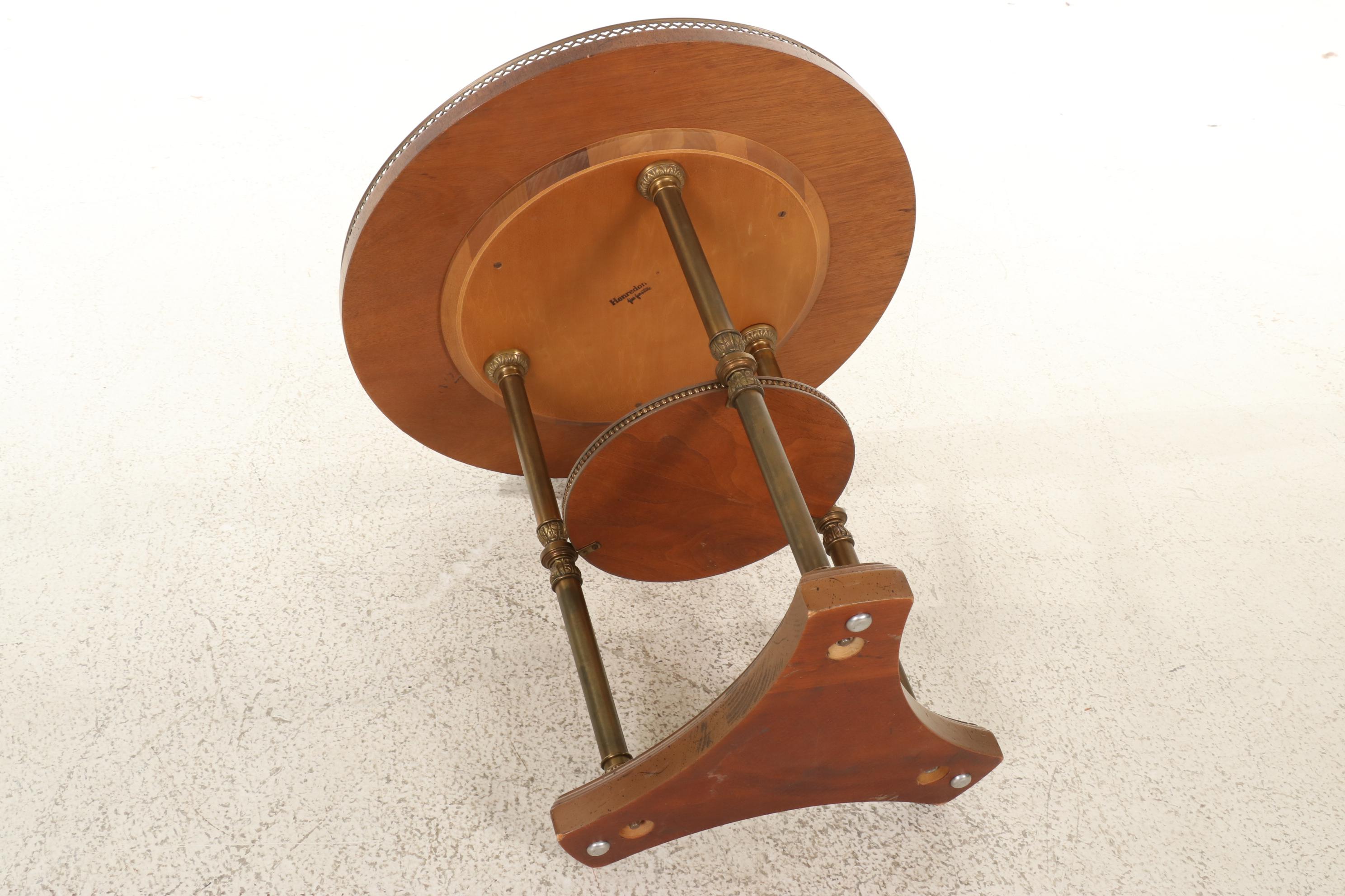 Henredon French Provincial Style Fruitwood Stained Tiered Guéridon, Late 20th C.