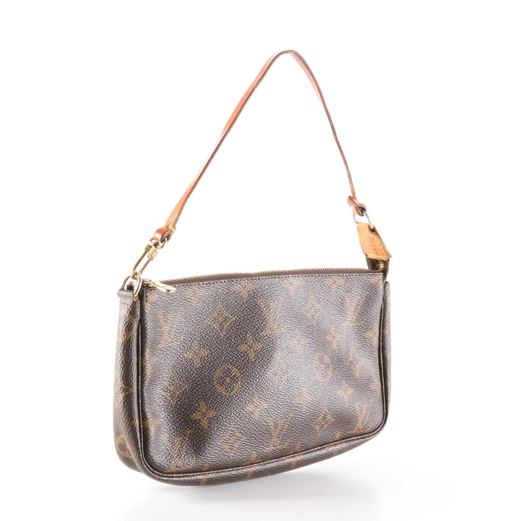 Louis Vuitton Pochette Accessoires in Monogram Canvas