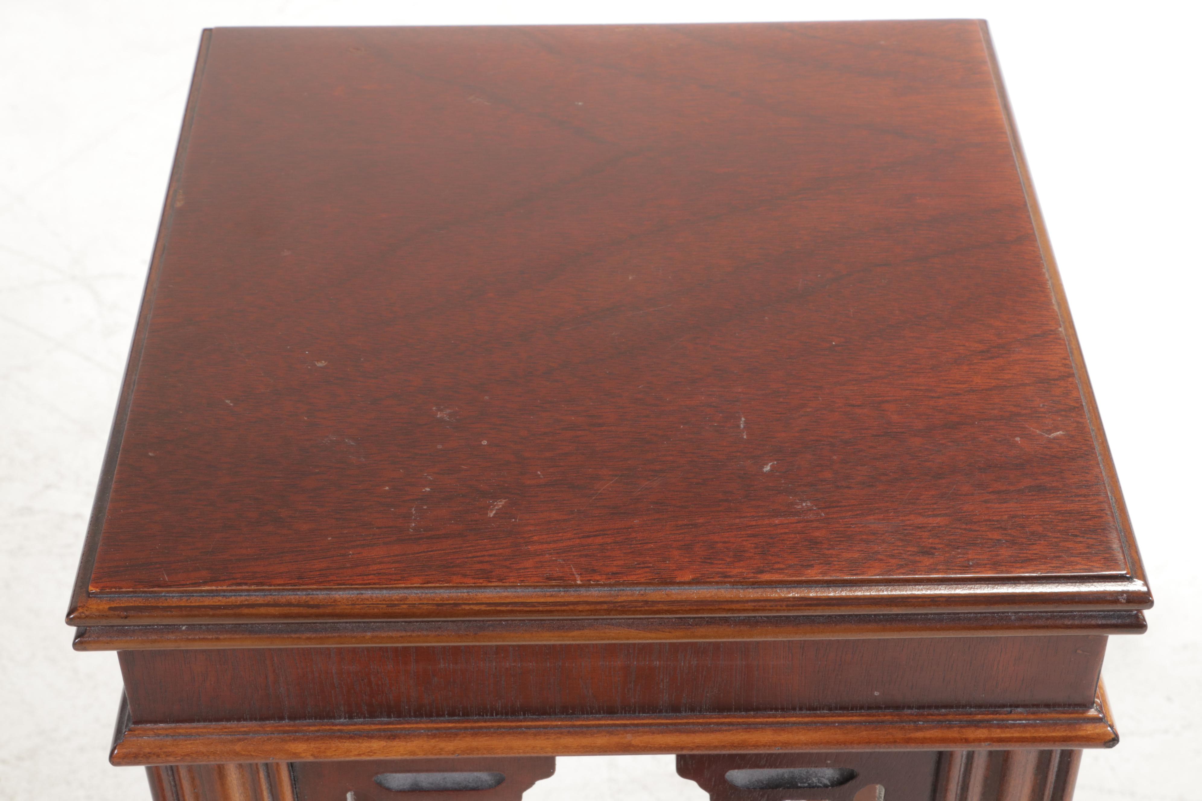 Lane Furniture Chippendale Style Plant Stand with Cherry-Stained Pedestal Stand