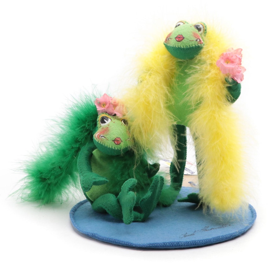 Annalee Dolls "Fabulous Floozy Frogs" Figure, 1998
