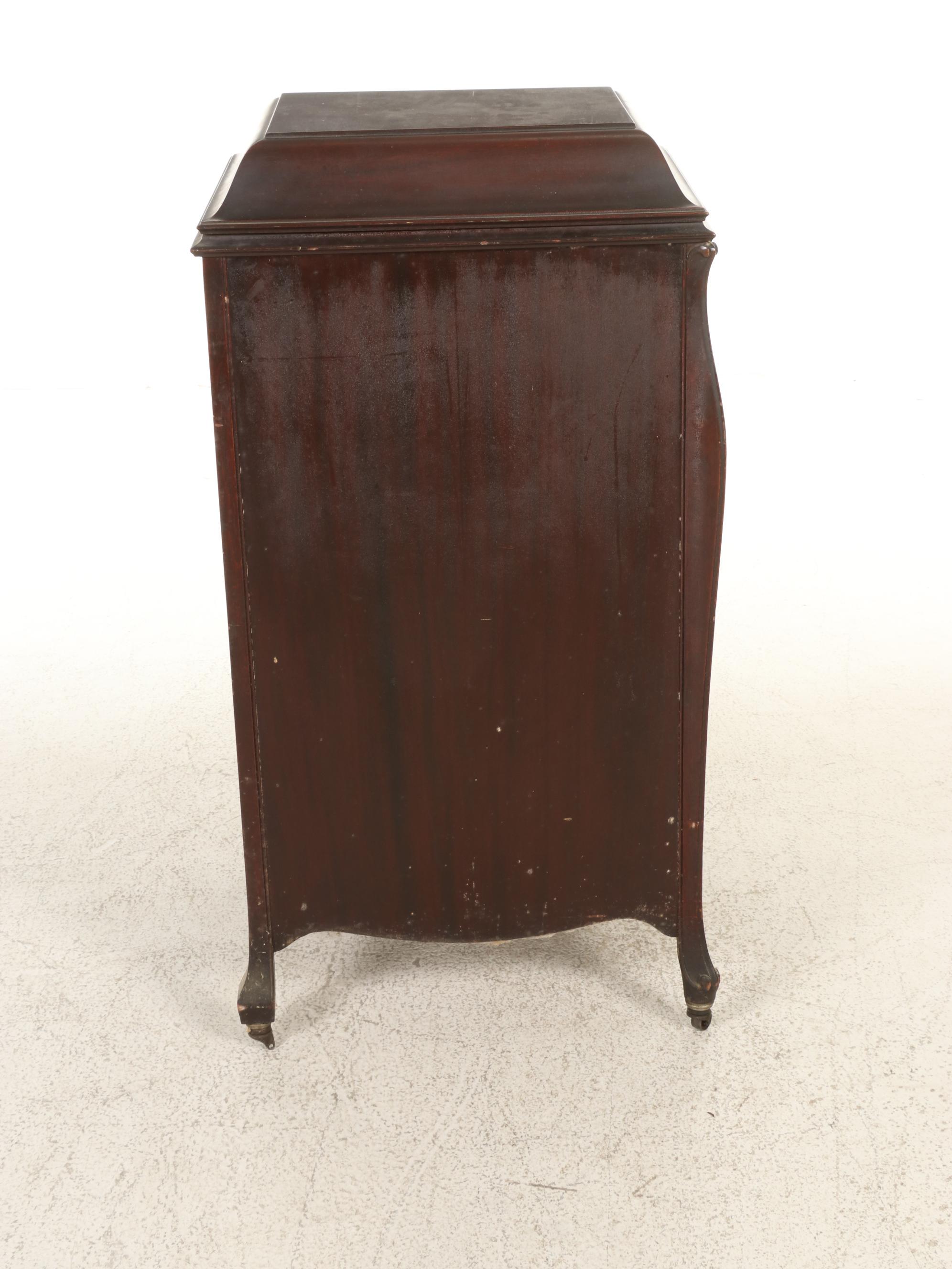 Victrola VV-XI Cabinet Stand Phonograph, Early 20th Century