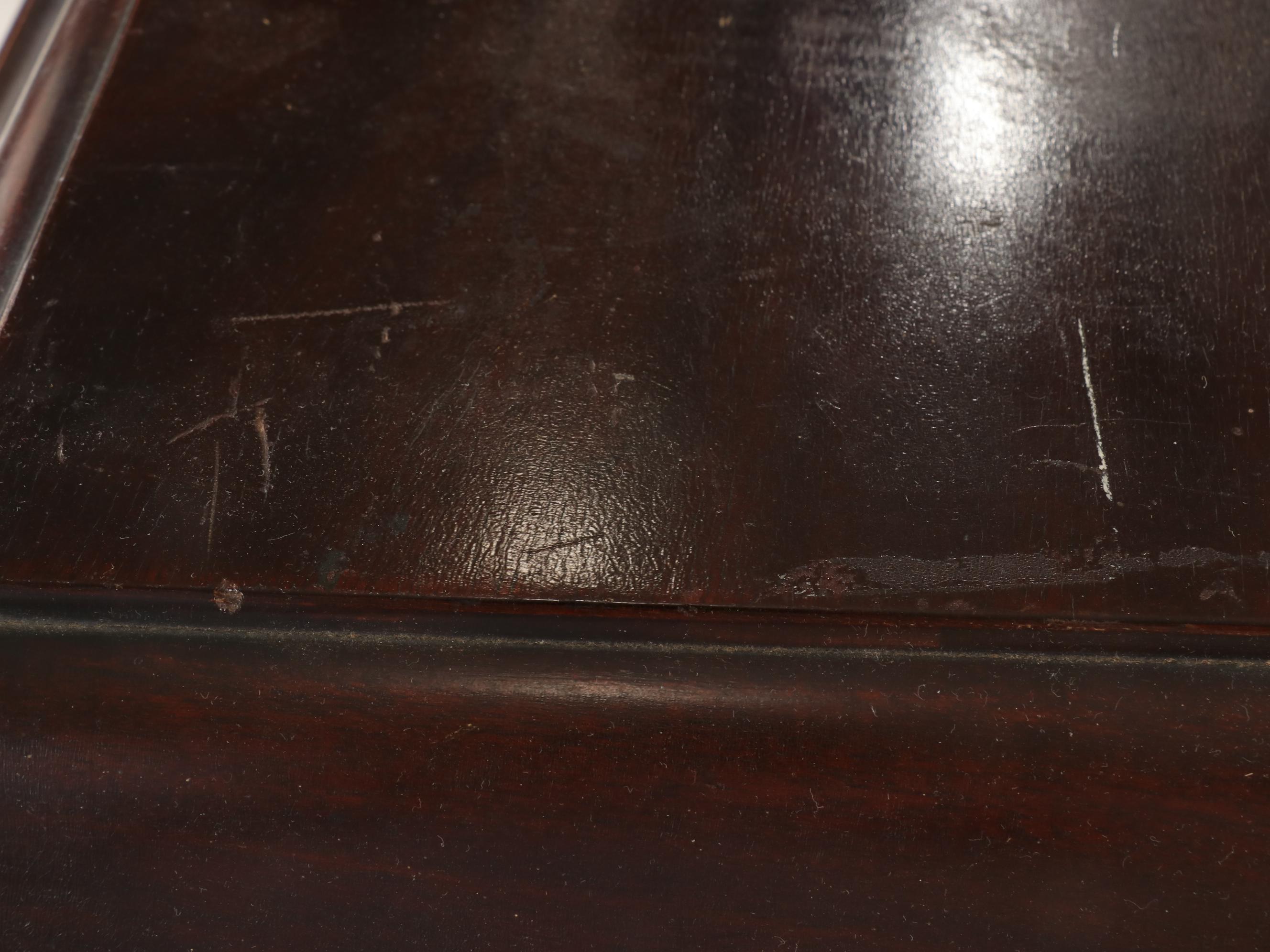 Victrola VV-XI Cabinet Stand Phonograph, Early 20th Century