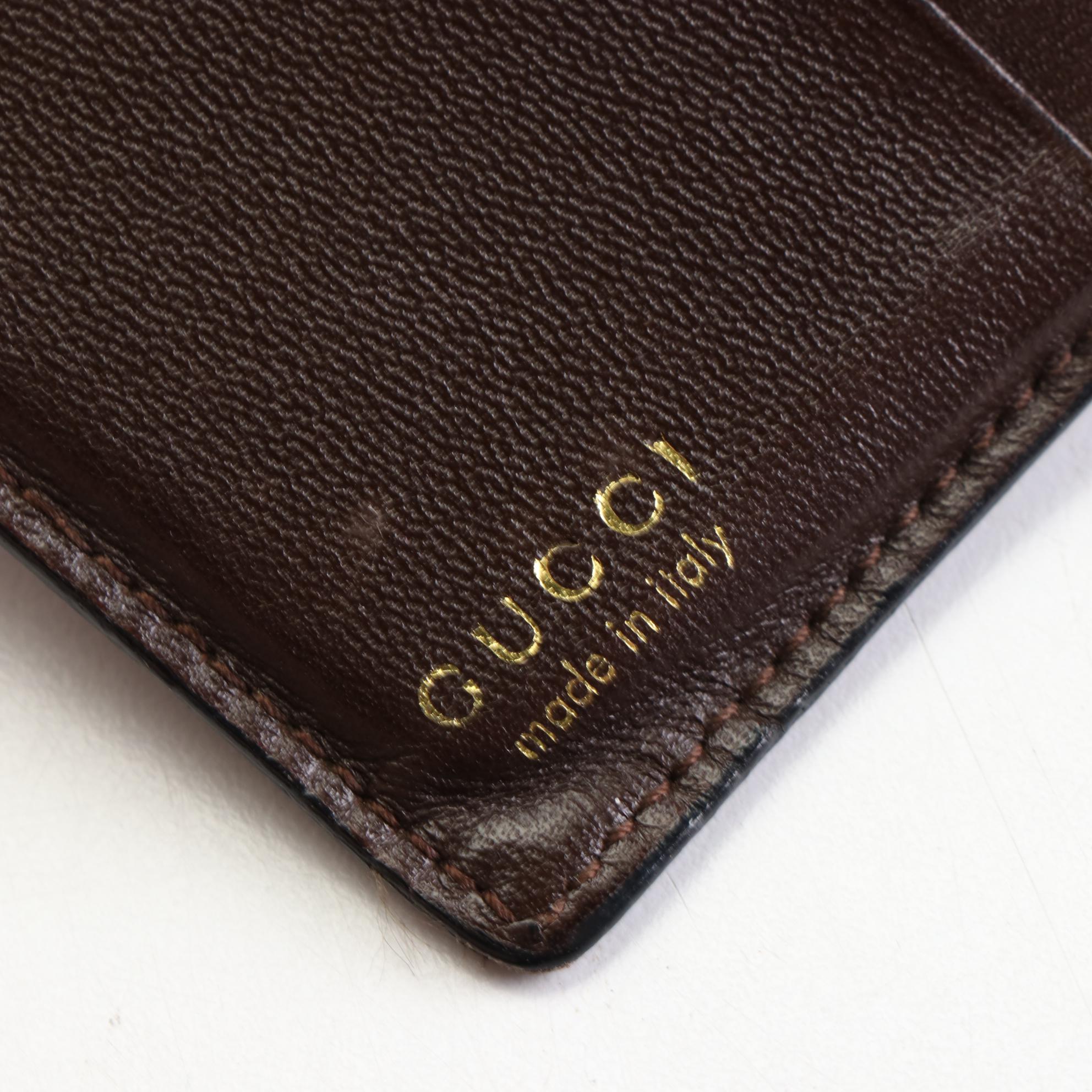 Gucci G Clasp Bifold Wallet in Tartufo Leather