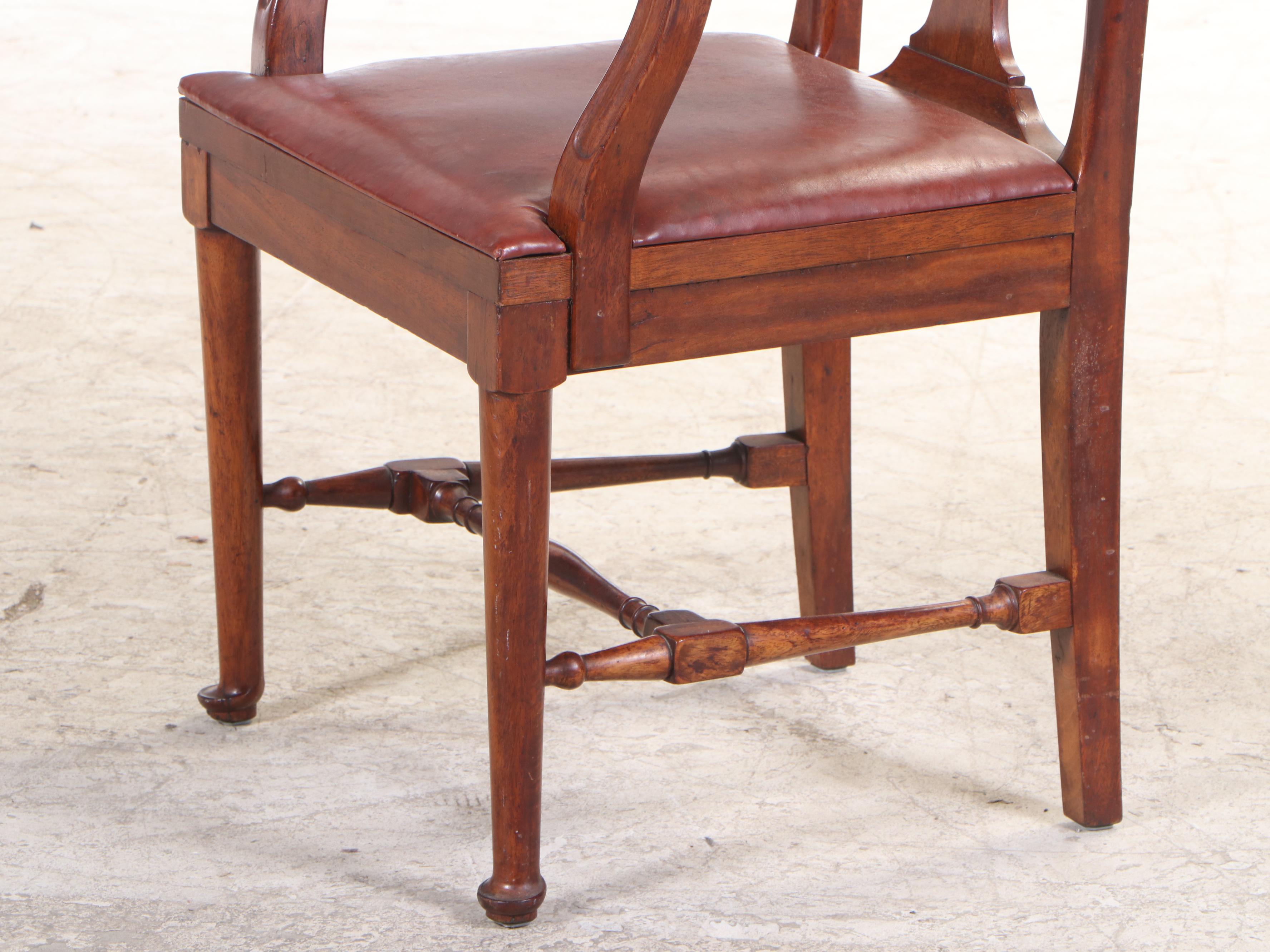 Eight Queen Anne Style Mahogany Dining Chairs, Early 20th Century