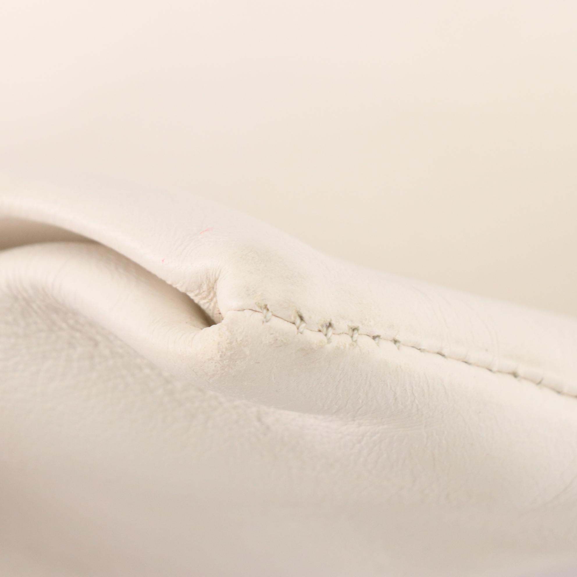 Gucci 1970 Chain Strap Hobo Bag in White Leather with Tassel