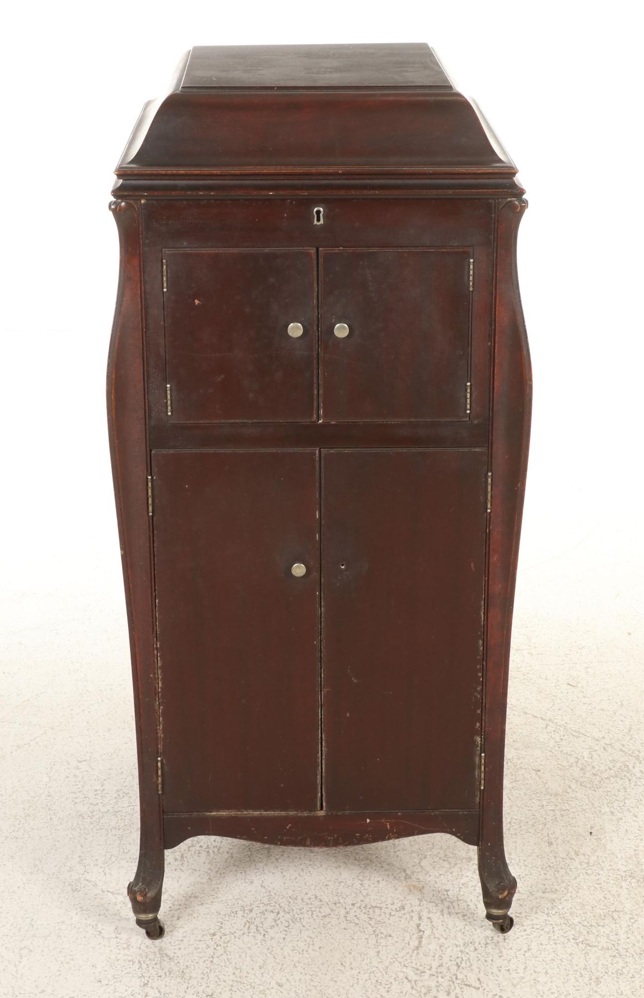 Victrola VV-XI Cabinet Stand Phonograph, Early 20th Century
