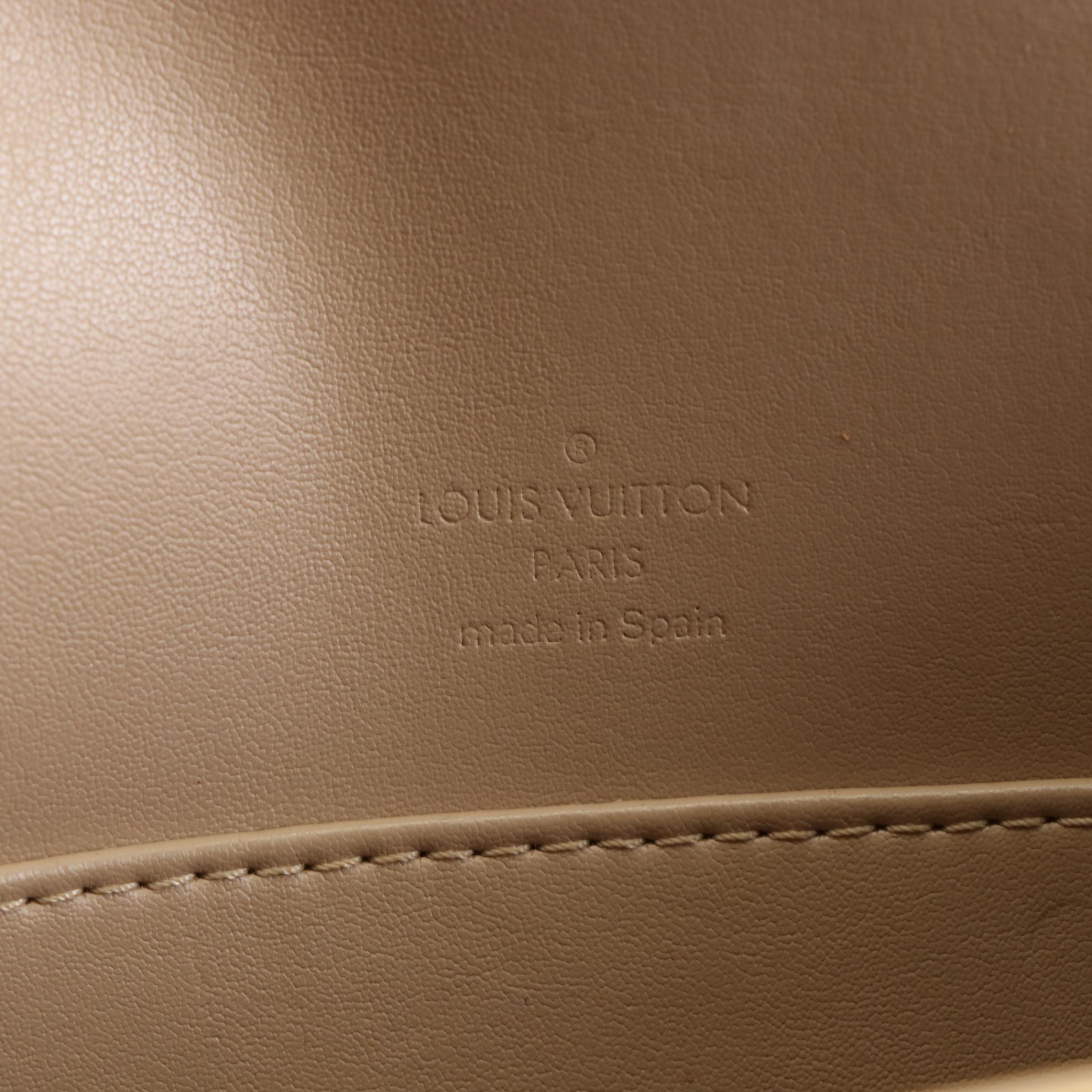 Louis Vuitton Thompson Street Bag in Monogram Vernis