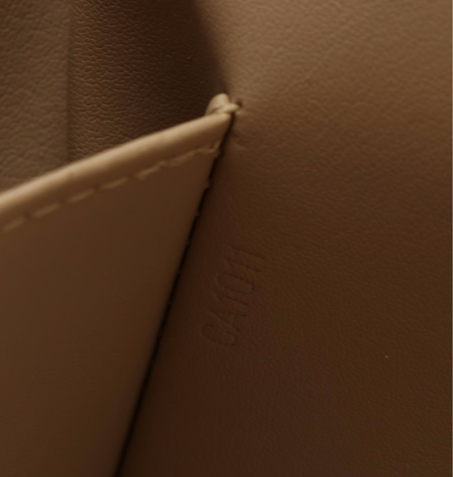 Louis Vuitton Thompson Street Bag in Monogram Vernis