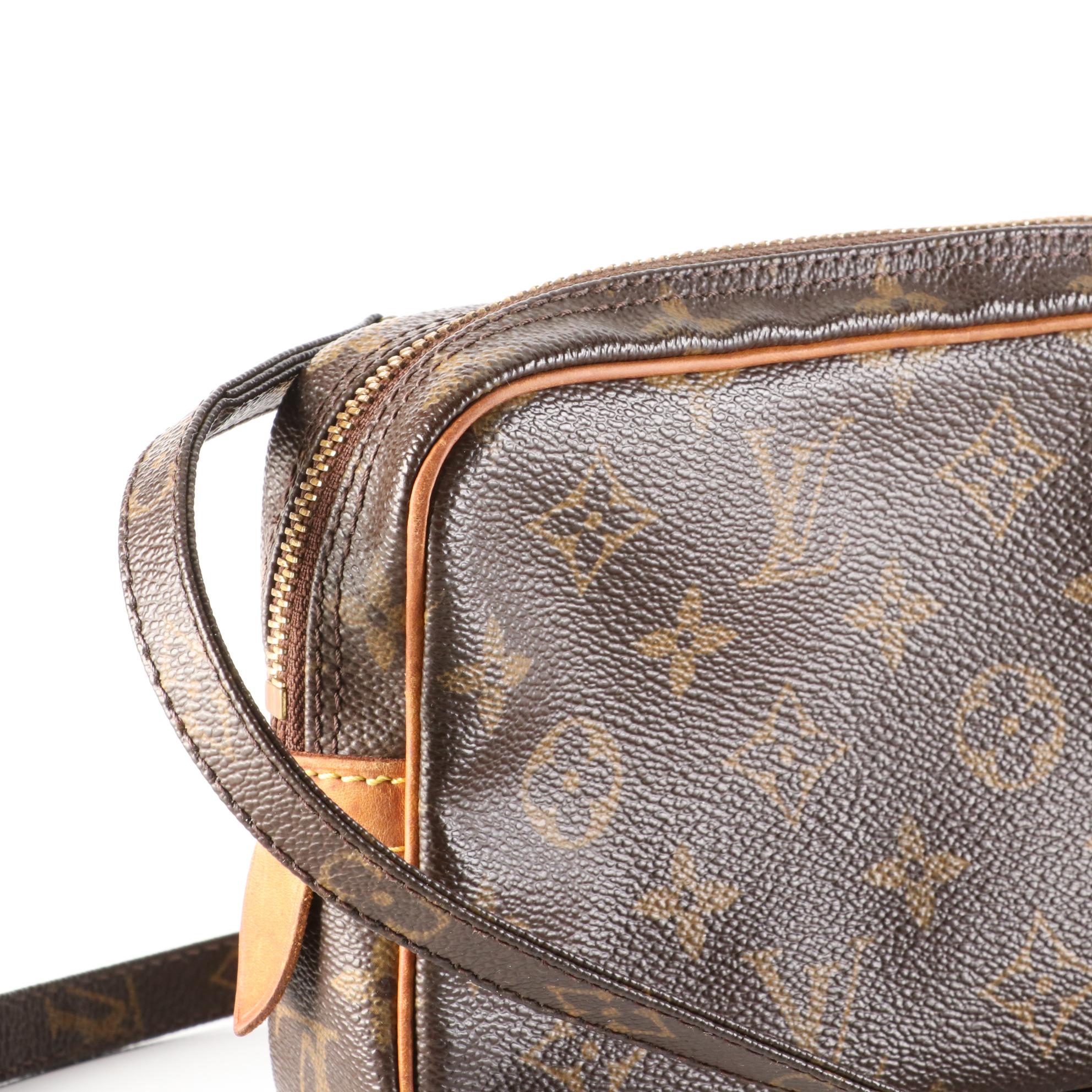 Louis Vuitton Pochette Marly Bandoulière Bag in Monogram Canvas