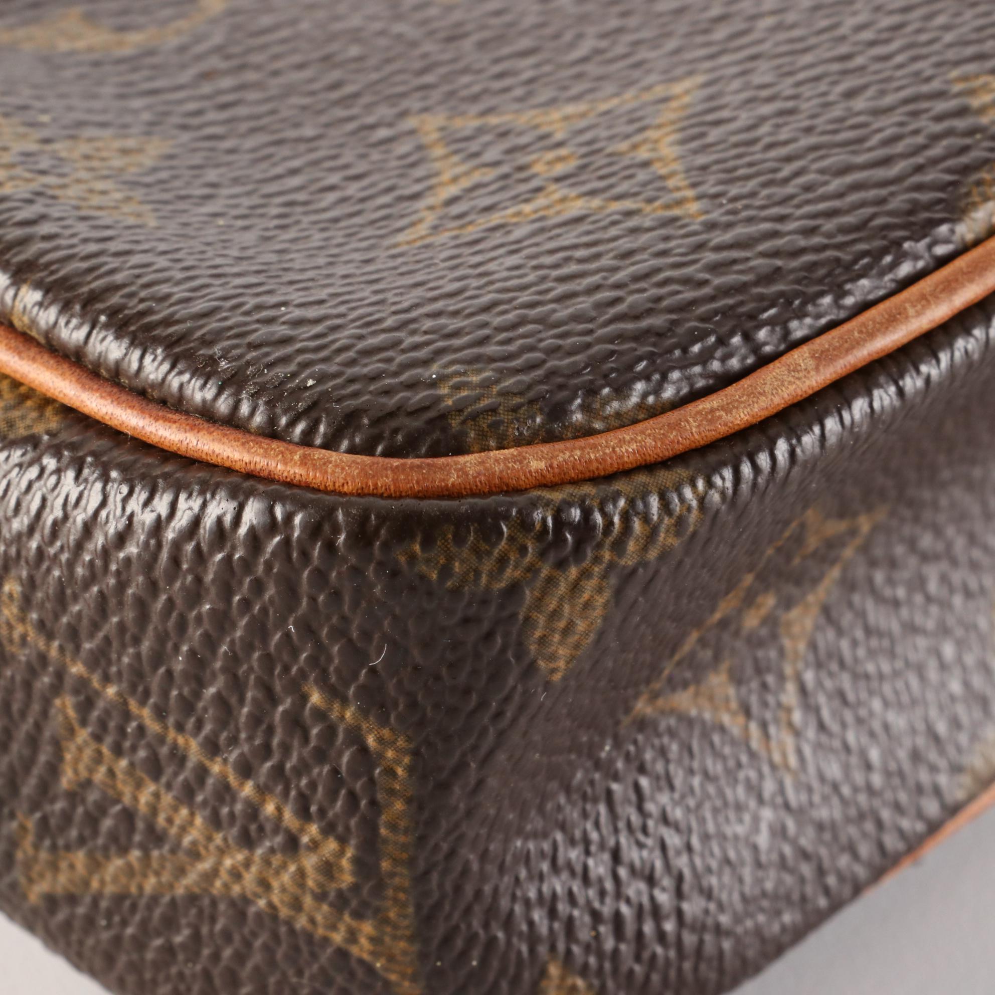 Louis Vuitton Pochette Marly Bandoulière Bag in Monogram Canvas