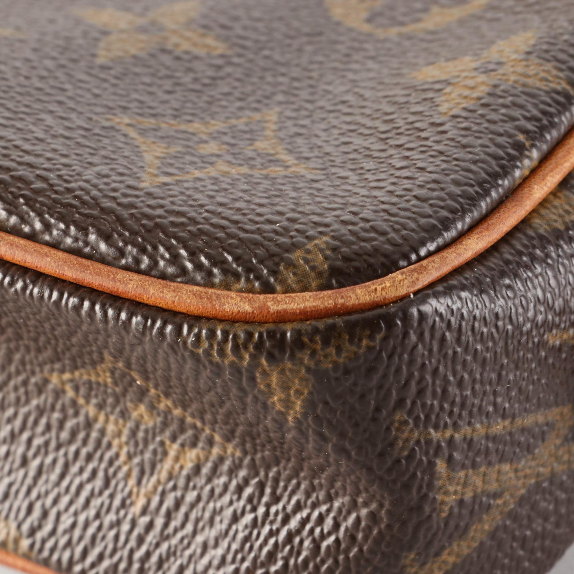 Louis Vuitton Pochette Marly Bandoulière Bag in Monogram Canvas