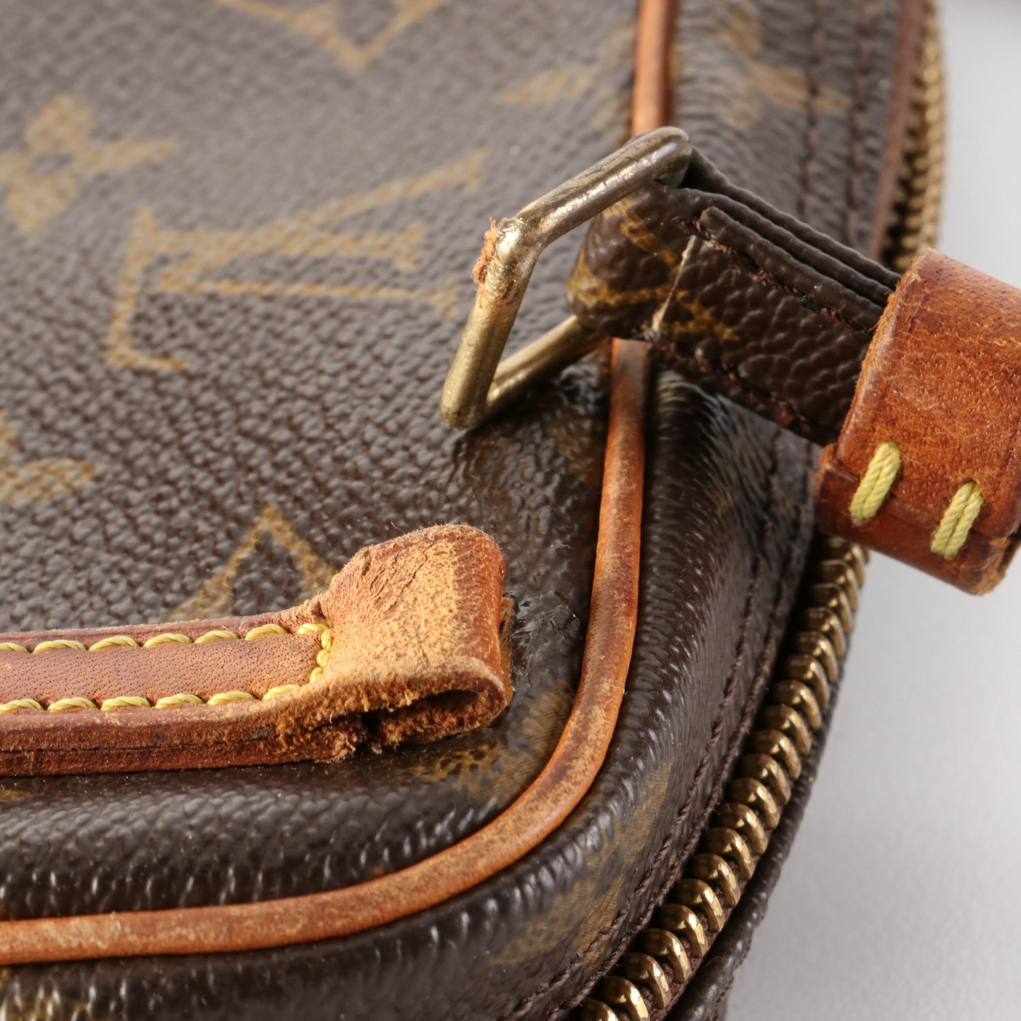 Louis Vuitton Pochette Marly Bandoulière Bag in Monogram Canvas