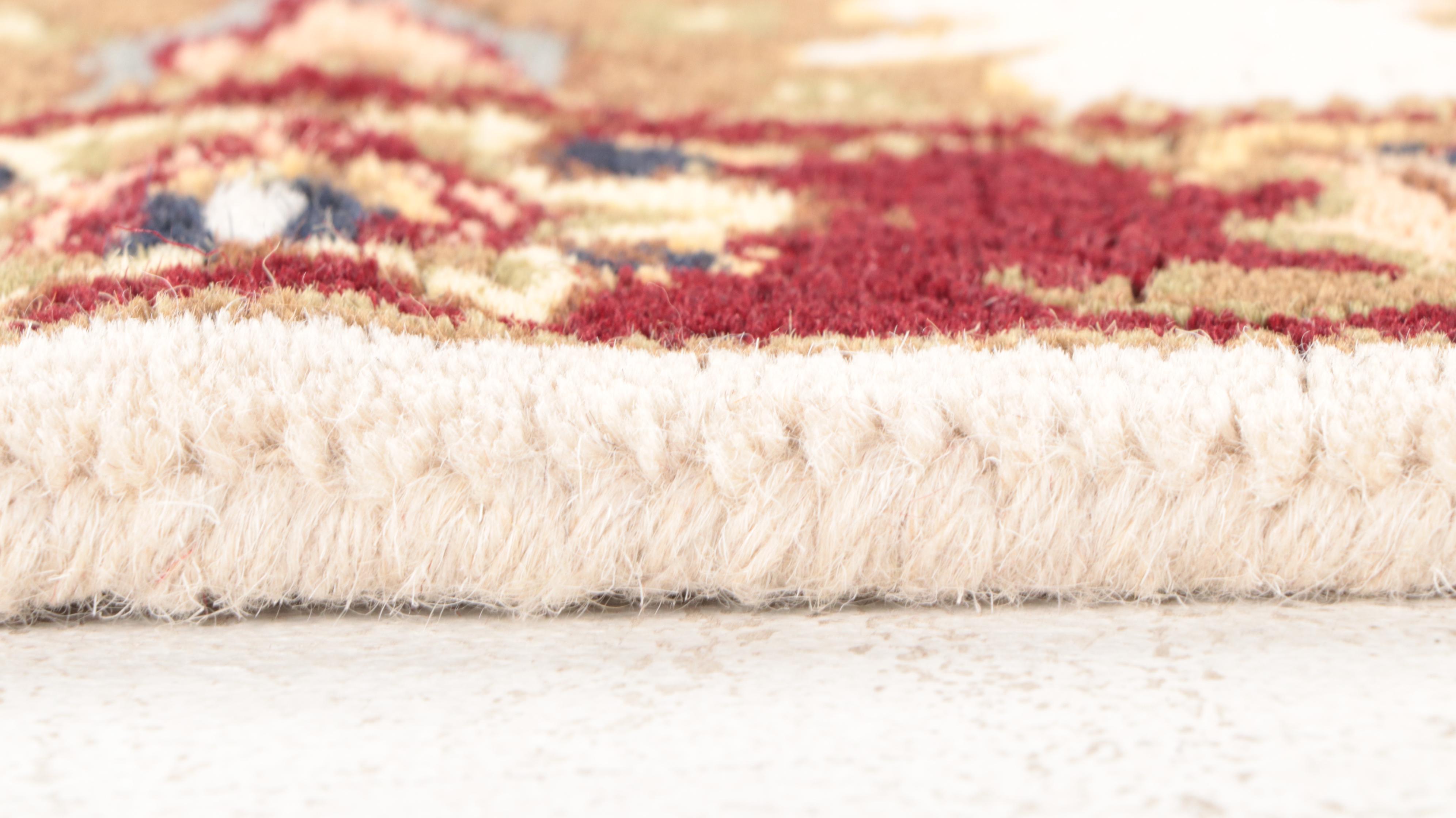 2'1 x 2'10 Hand-Tufted Indian Agra "Roberto" Accent Rug