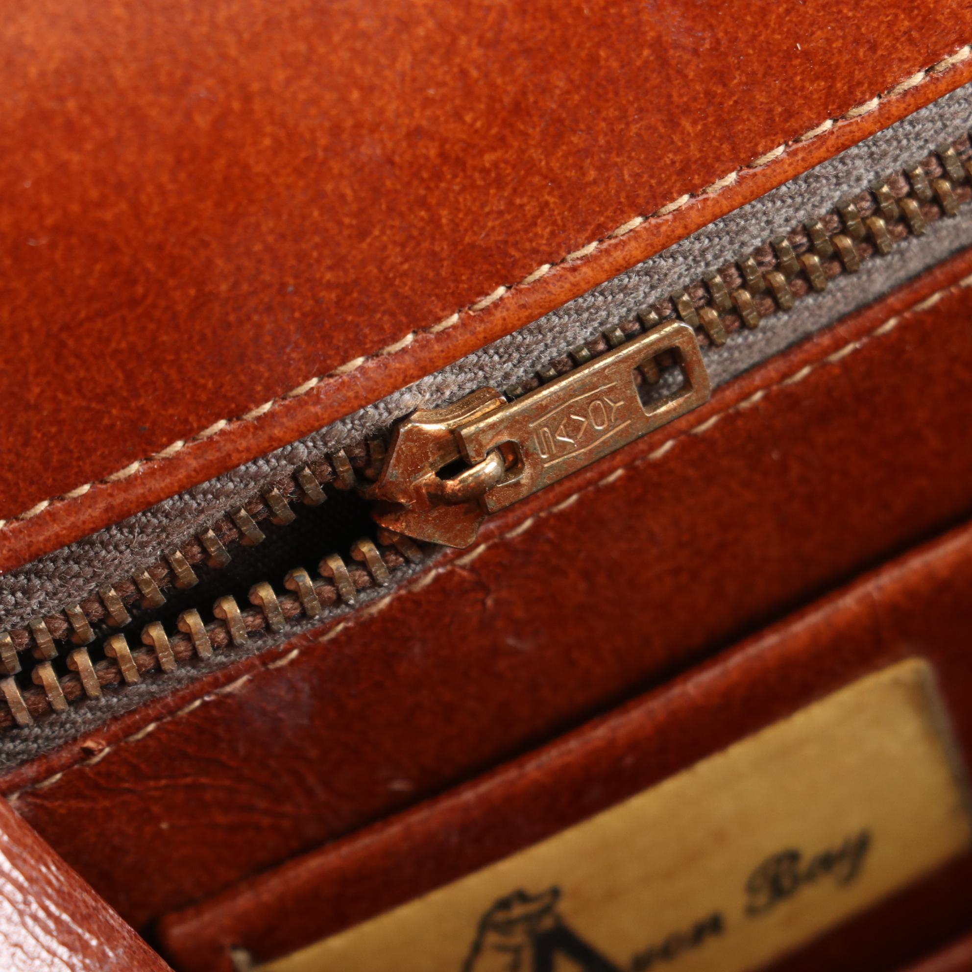 Avon Bay Crocodile Skin Leather Bag, Mid-20th Century