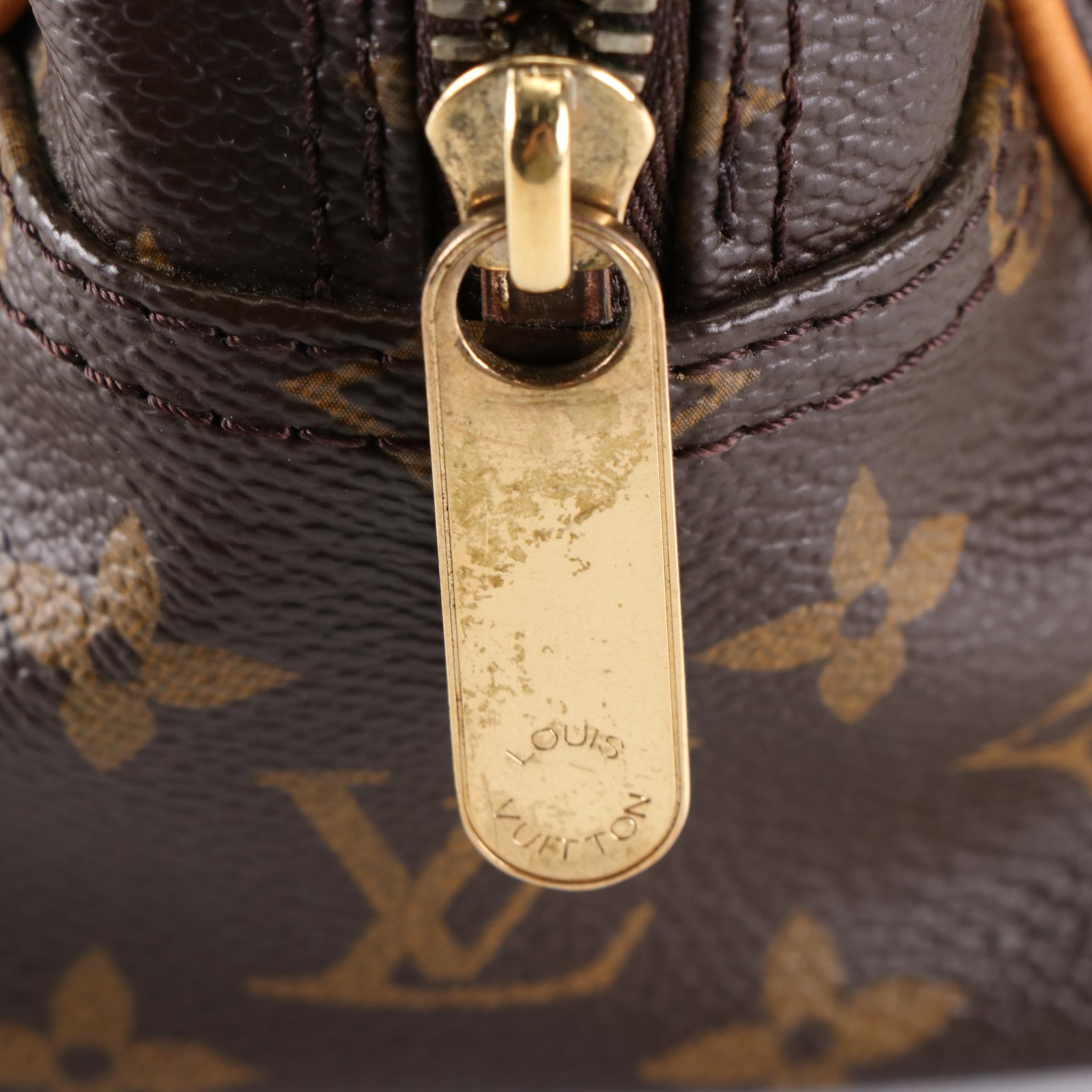 Louis Vuitton Manhattan Handbag PM  in Monogram Canvas and Vachetta Leather